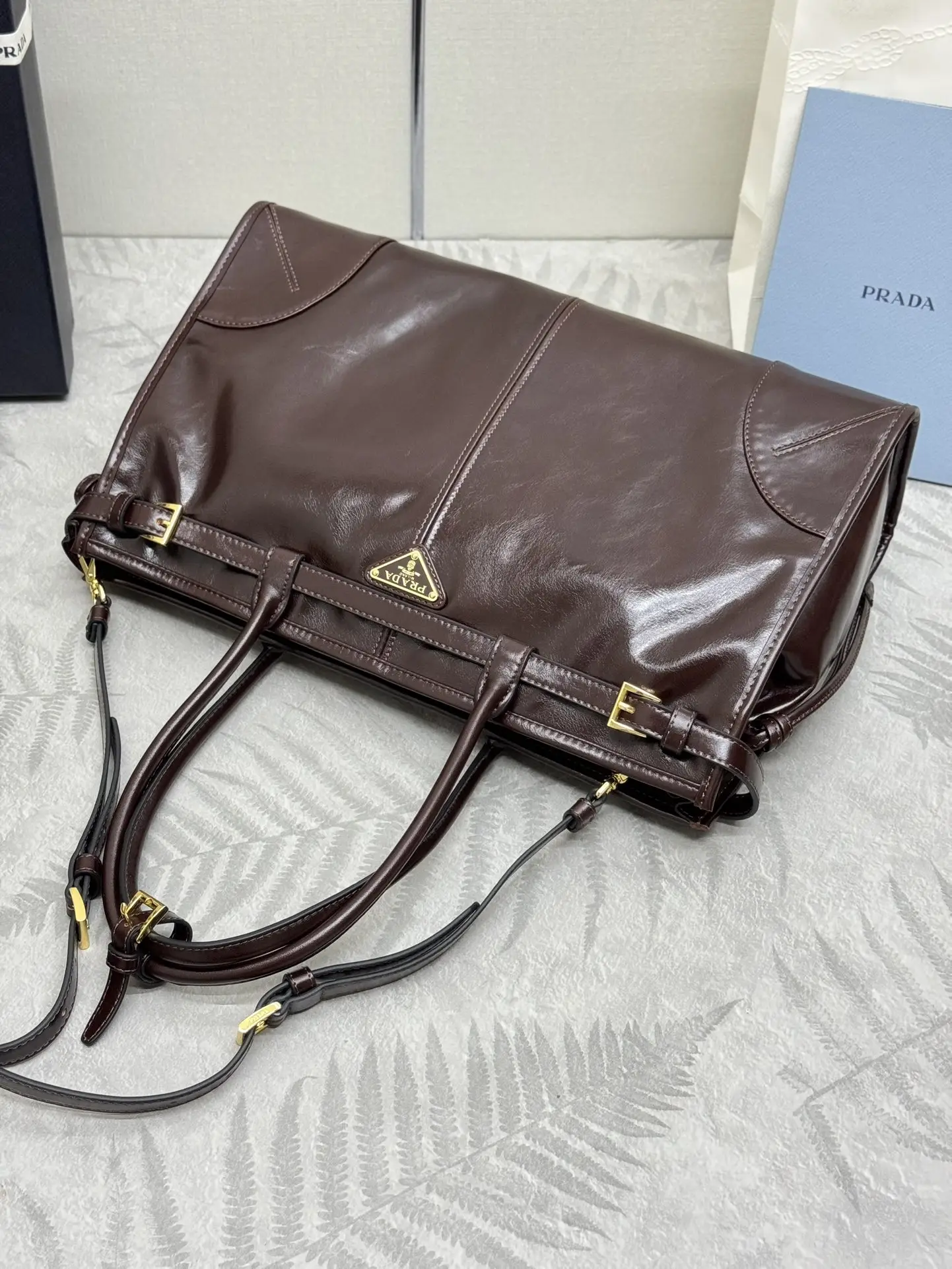 Soft Lux Oiled Wax Leather Top-Handle Bag D114016344 — view 5