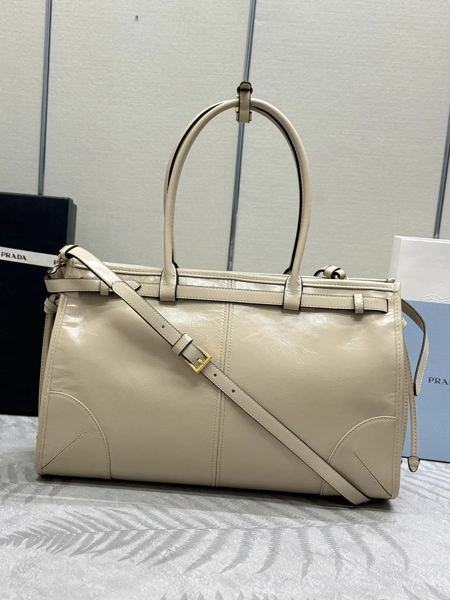 Soft Lux Oiled Leather Top-Handle Tote Bag D114016347 — view 2