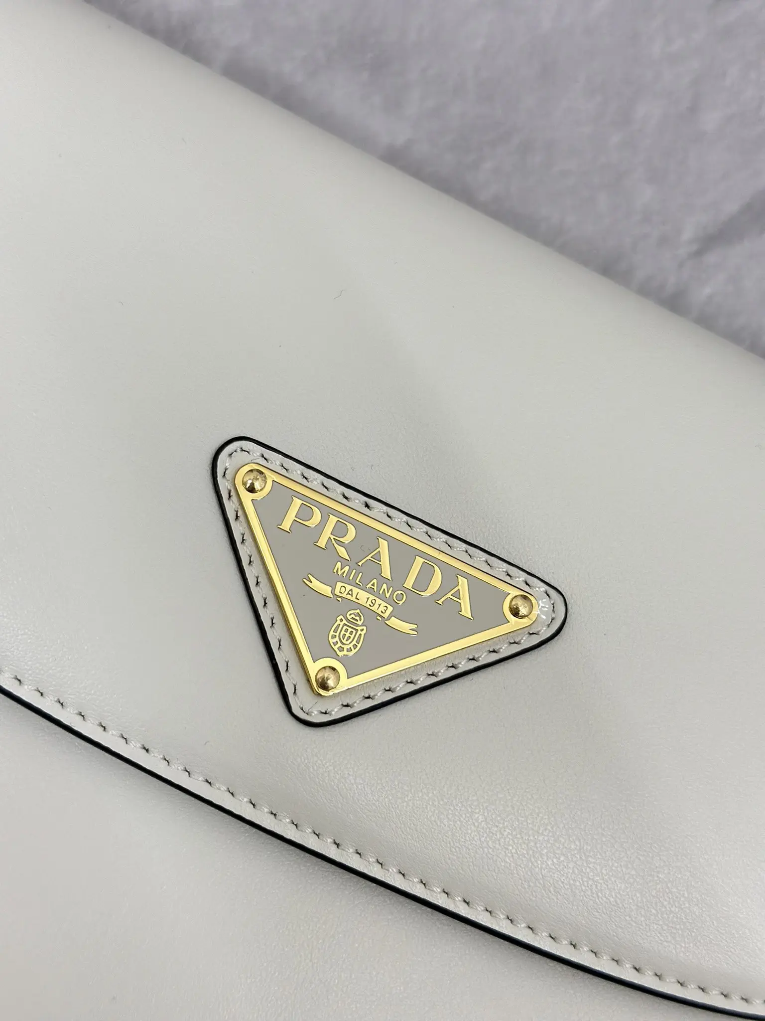 Moon Leather Shoulder Bag D92016352 — view 7