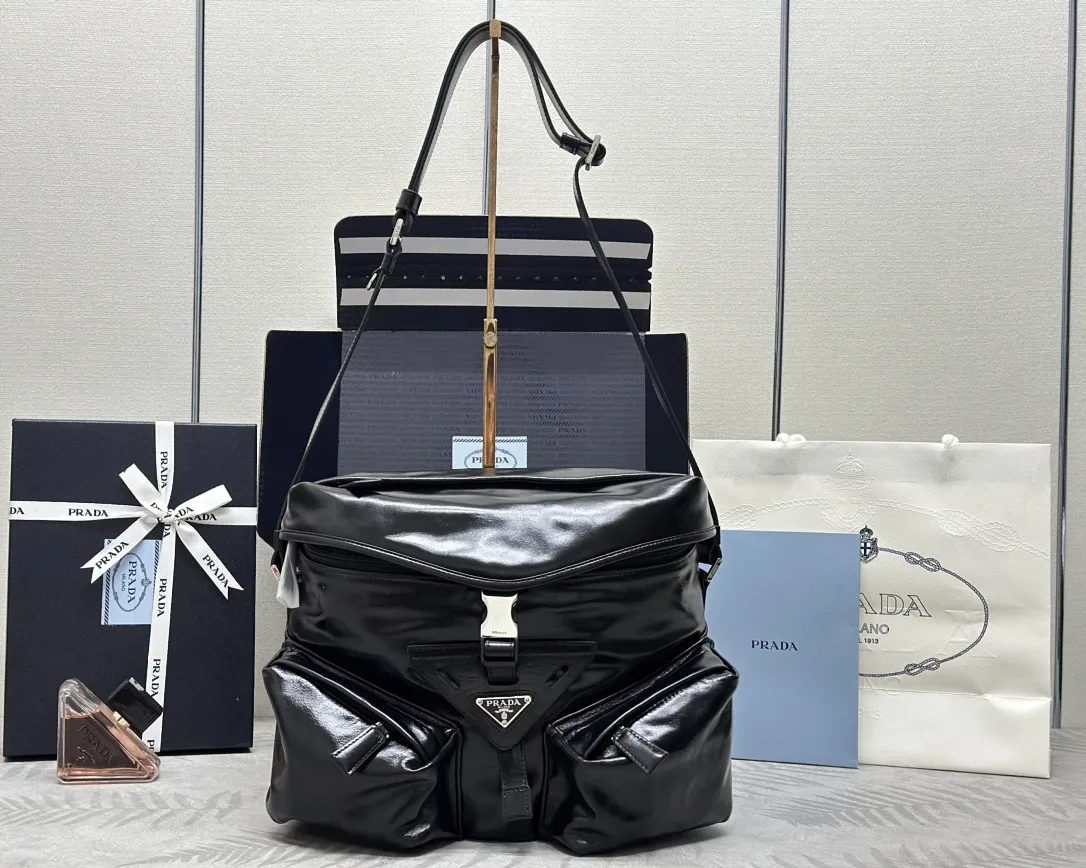Prada 2VD062 Oiled Leather Crossbody Bag D119016353