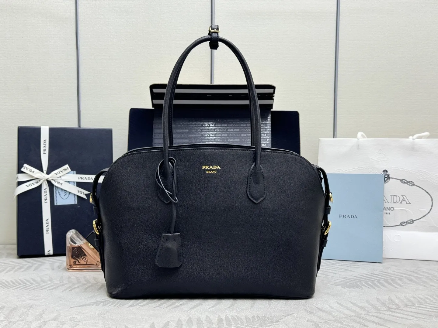 Prada 1BG600 Leather Tote Bag D114016360