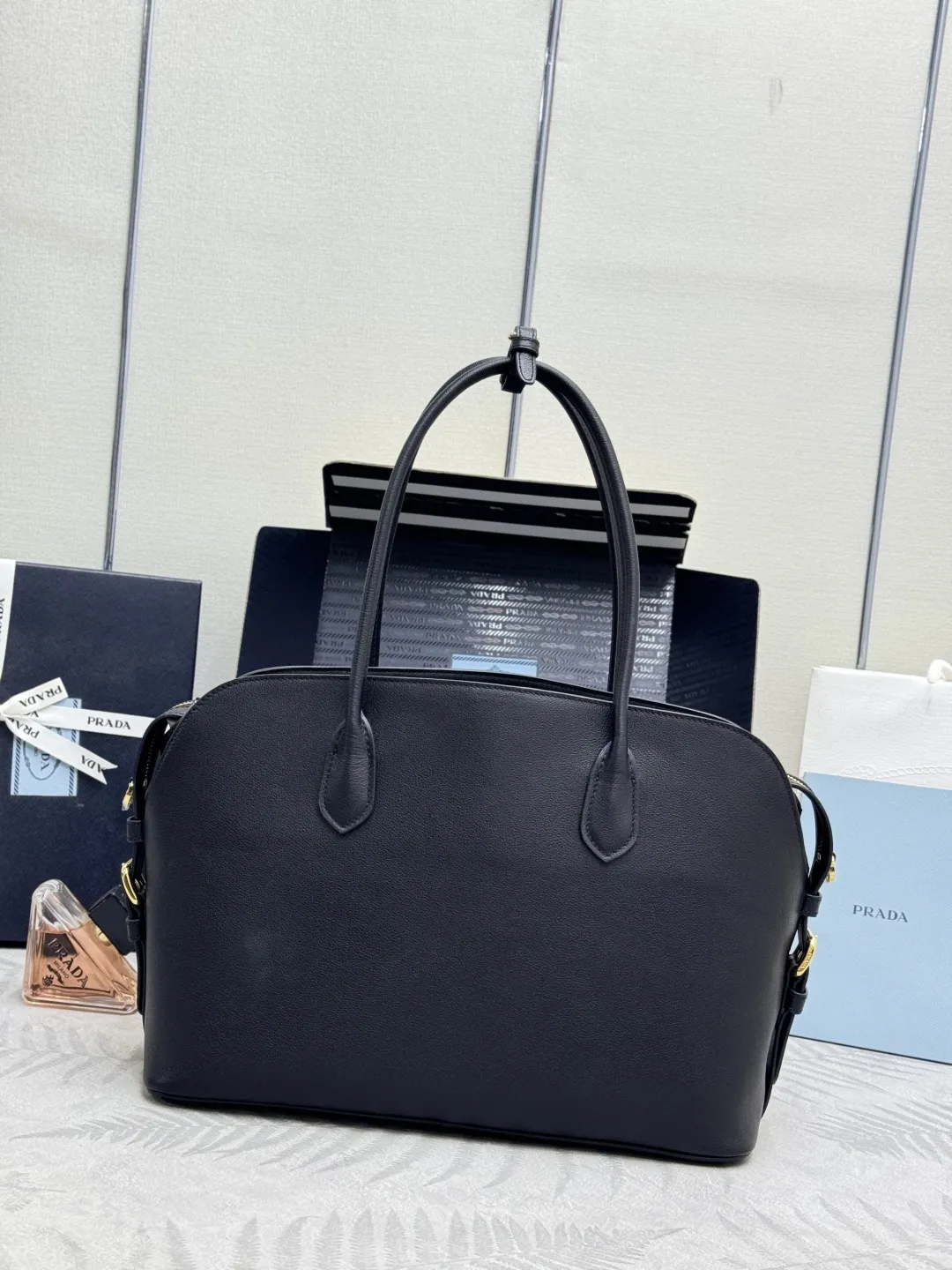Prada 1BG600 Leather Tote Bag D114016360 — view 2