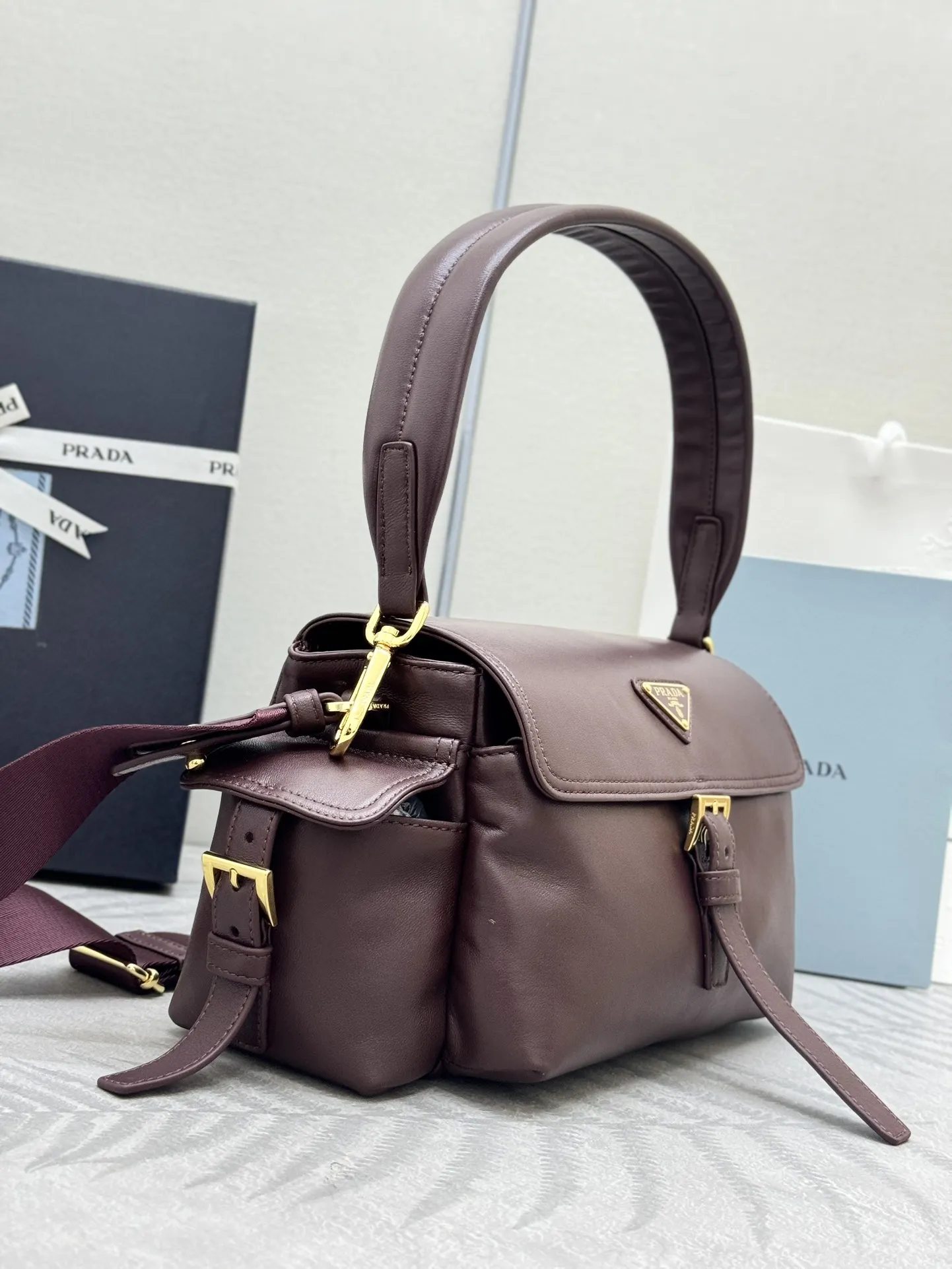 Lambskin Messenger Bag in Burgundy D98016364 — view 4