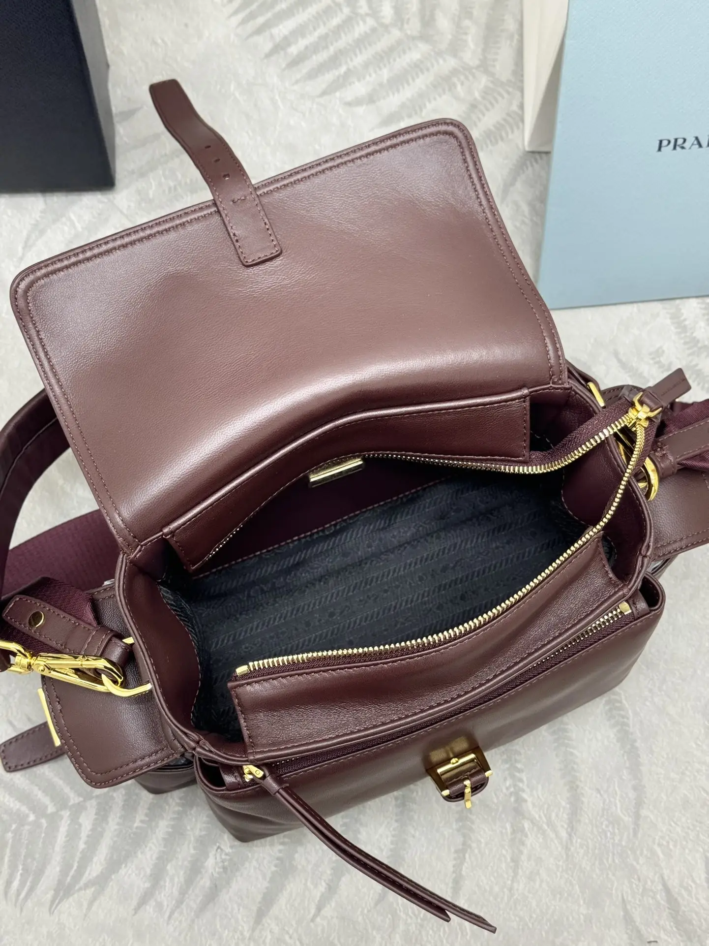 Lambskin Messenger Bag in Burgundy D98016364 — view 7