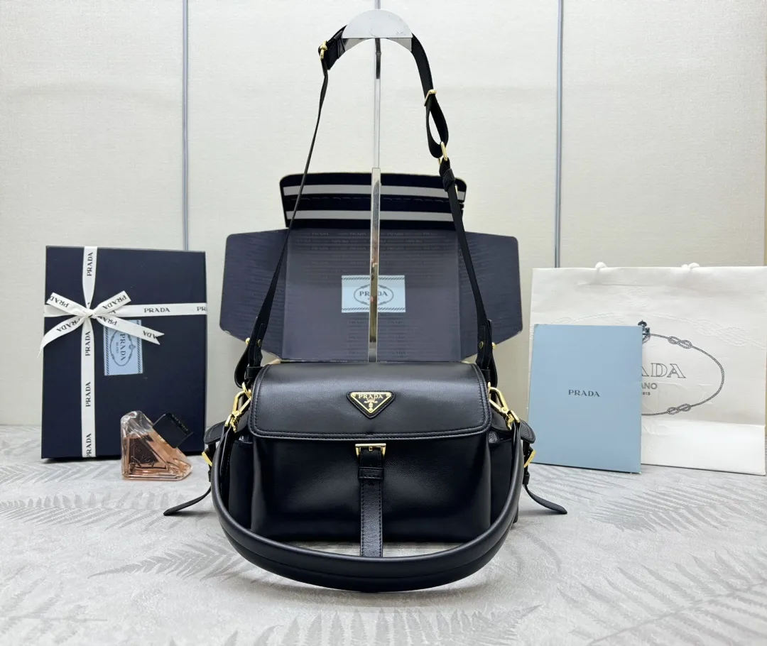 Lambskin Messenger Bag with Enamel Logo D98016365