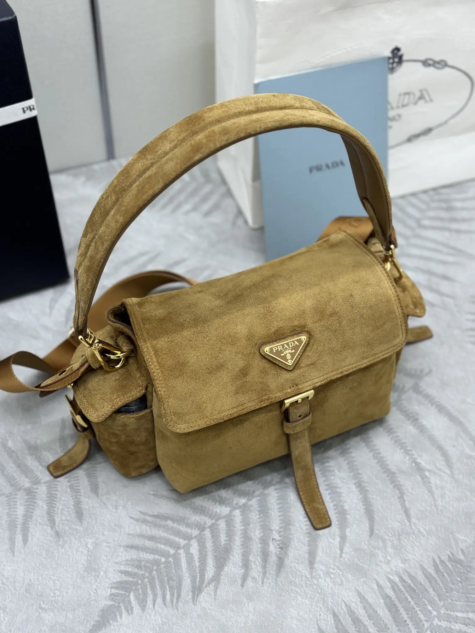 Suede Messenger Bag with Detachable Straps D98016368 — view 3
