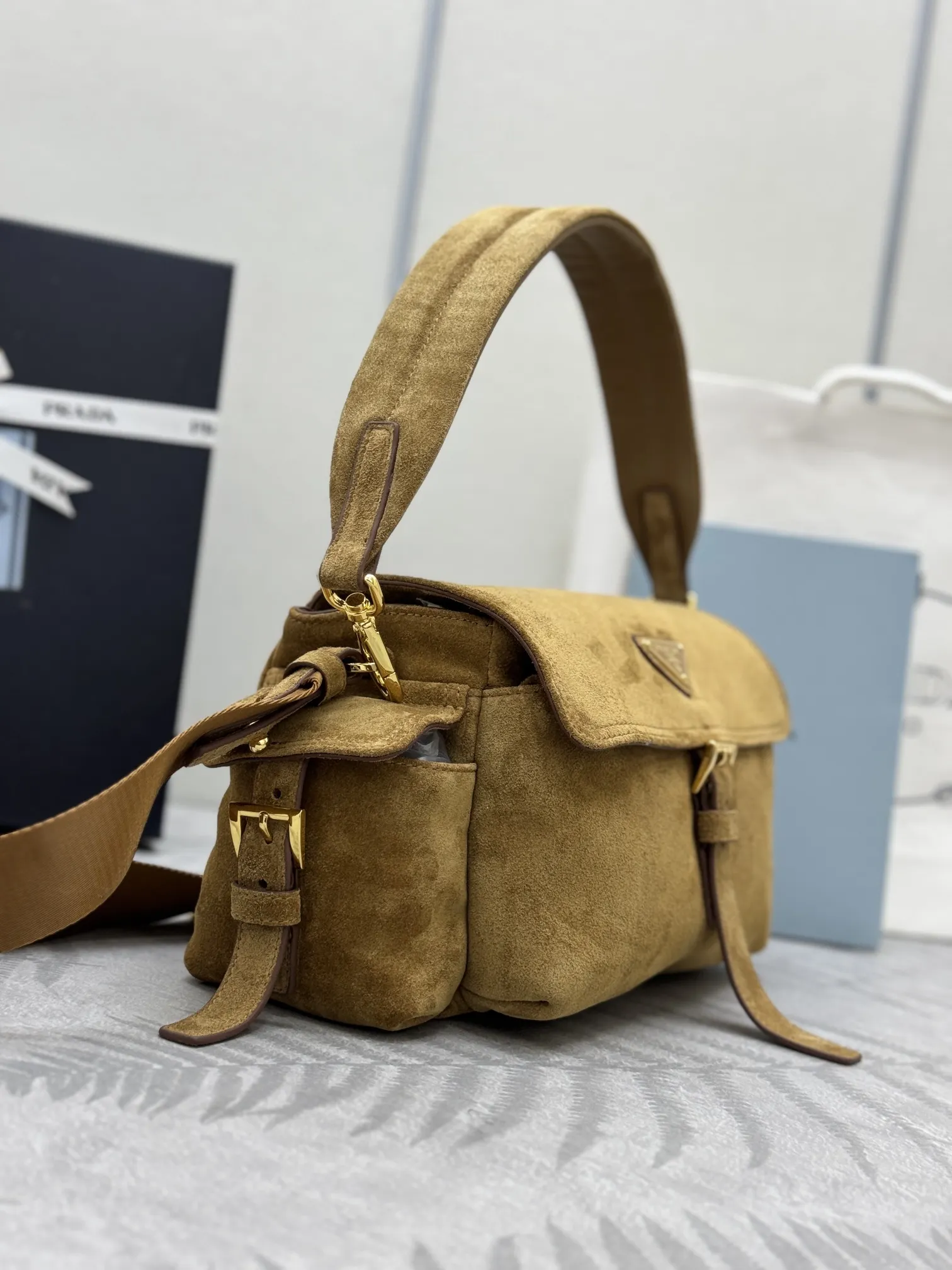 Suede Messenger Bag with Detachable Straps D98016368 — view 4