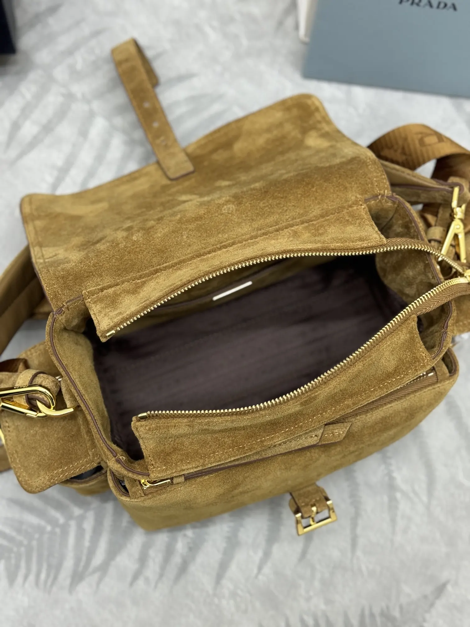 Suede Messenger Bag with Detachable Straps D98016368 — view 8