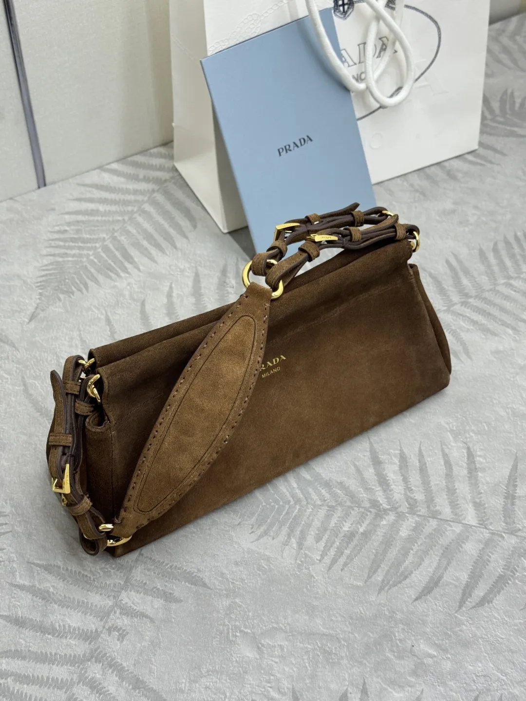 Suede Enchaîné Shoulder Bag D102016370 — view 4