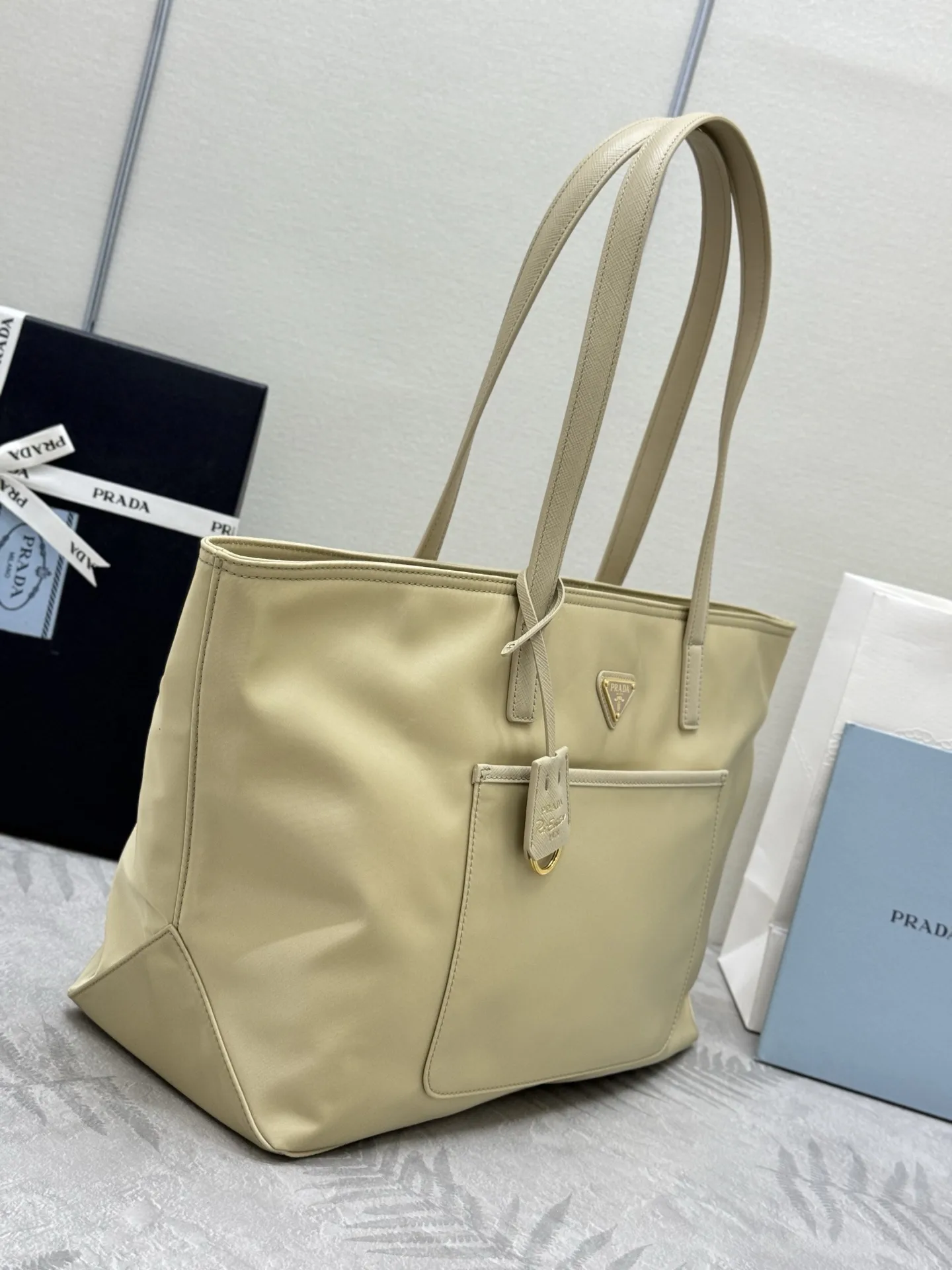 Nylon Tote Bag with Front Pocket D66016372 — view 2
