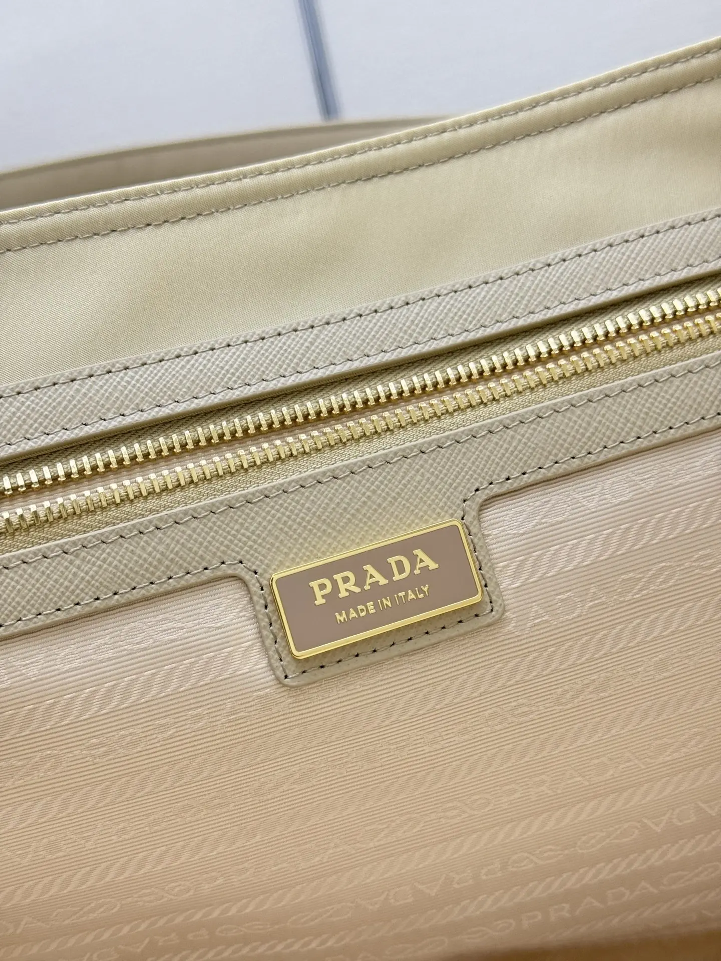 Nylon Tote Bag with Front Pocket D66016372 — view 9