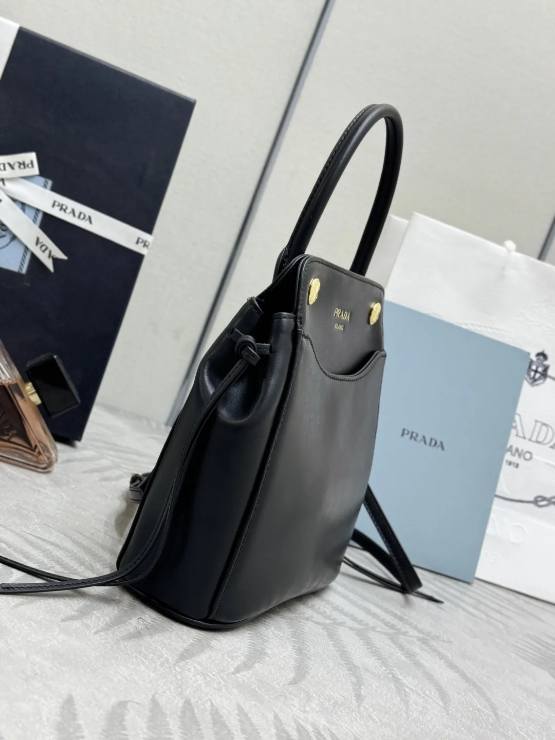 Prada Carry Leather Top-Handle Bag D88016381 — view 4