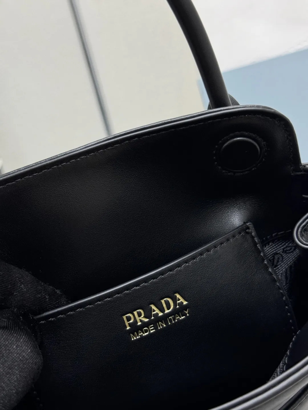 Prada Carry Leather Top-Handle Bag D88016381 — view 9