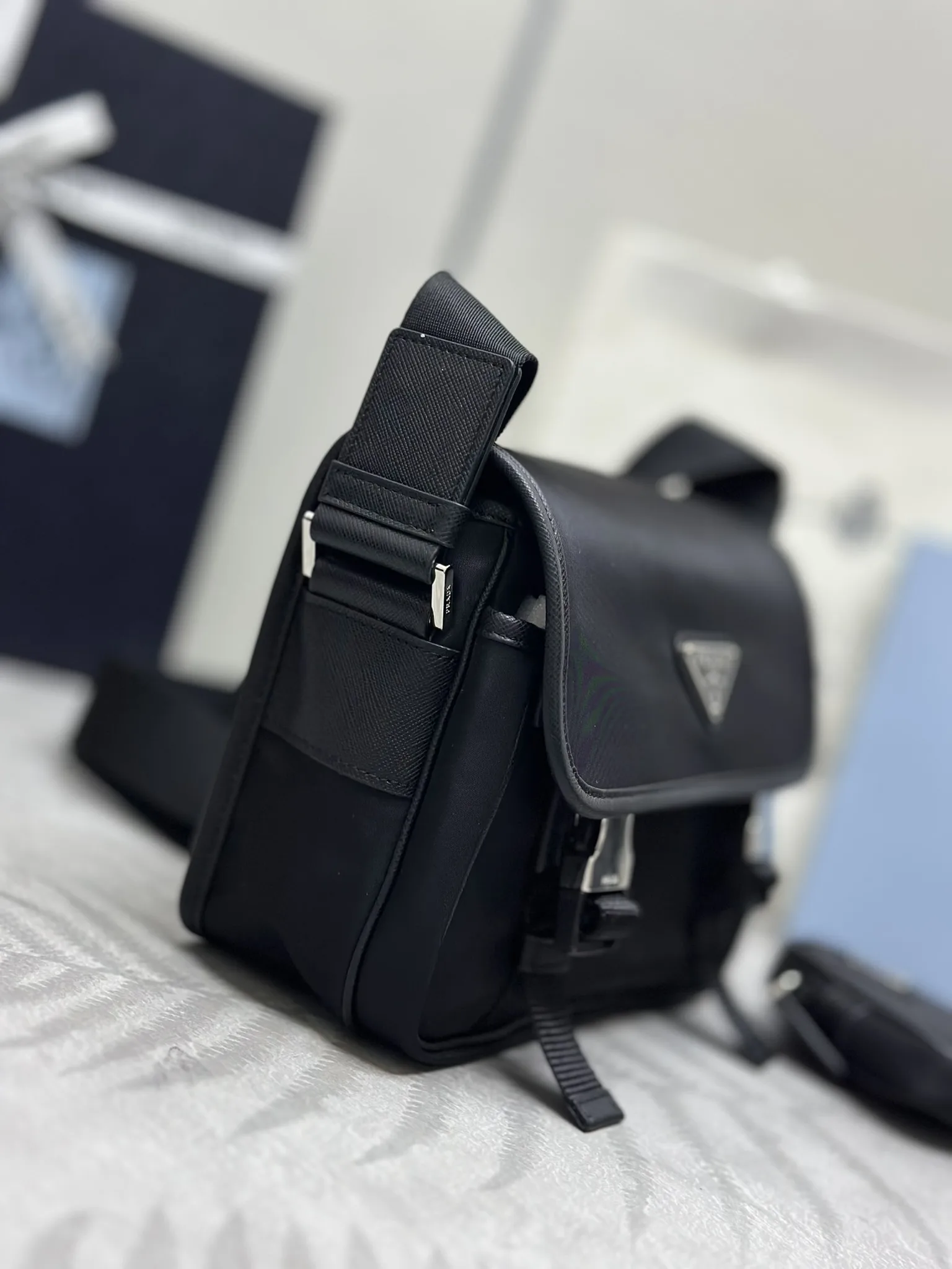 Prada Re-Nylon Small Messenger Bag D78016386 — view 3