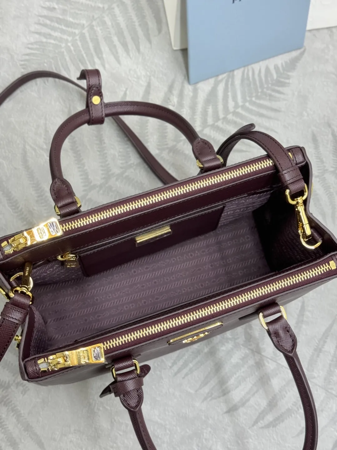 Saffiano Leather Galleria Medium Bag D98016393 — view 8