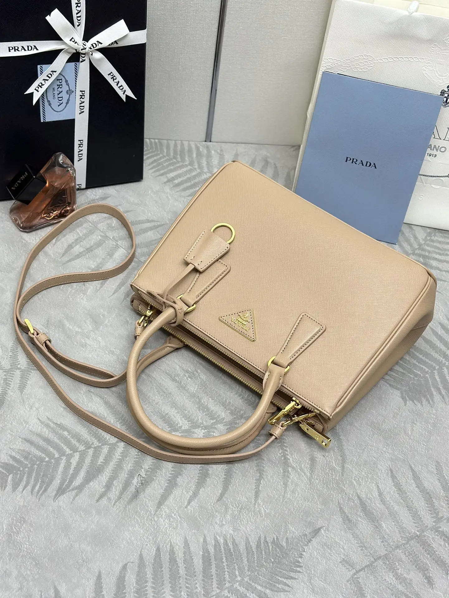 Saffiano Leather Double Handle Shoulder Bag D98016396 — view 4