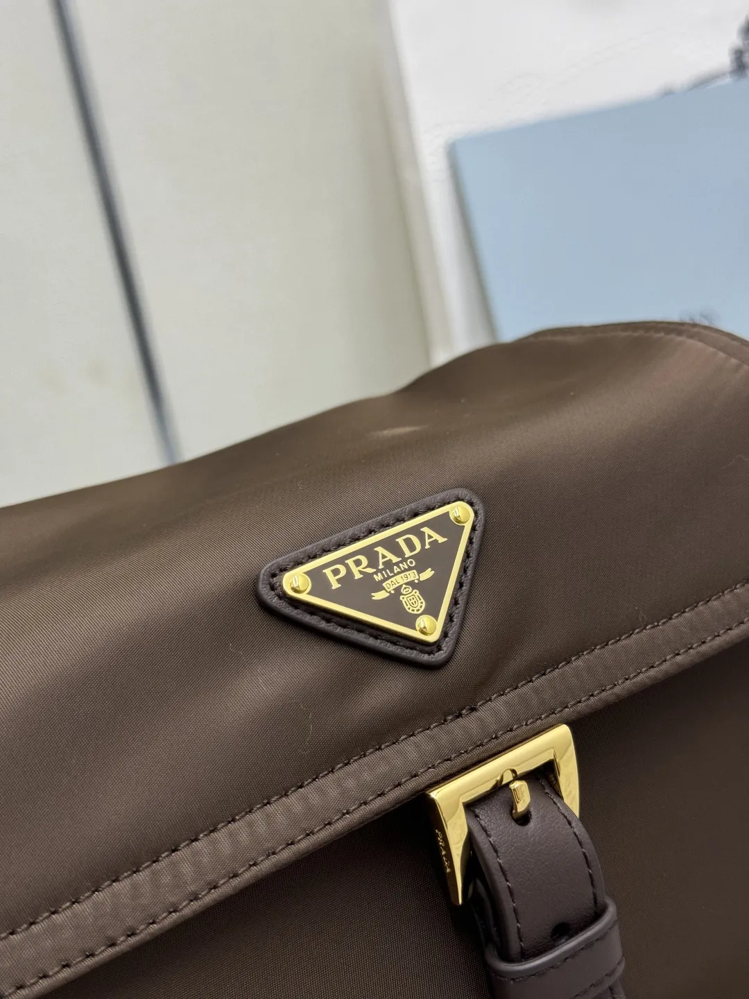 Re-Nylon Medium Messenger Bag D77016404 — view 7