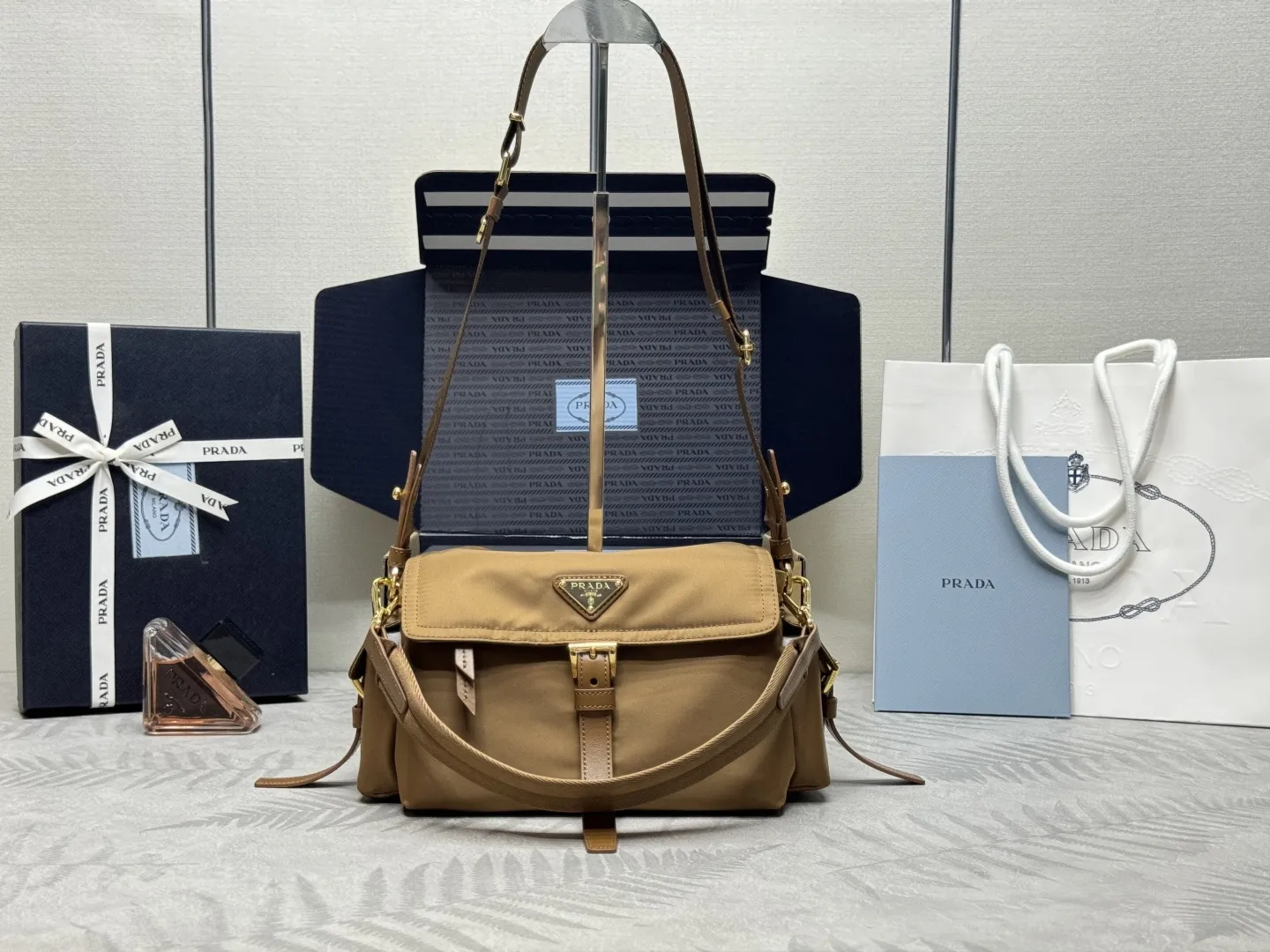 Re-Nylon Medium Messenger Bag D77016406