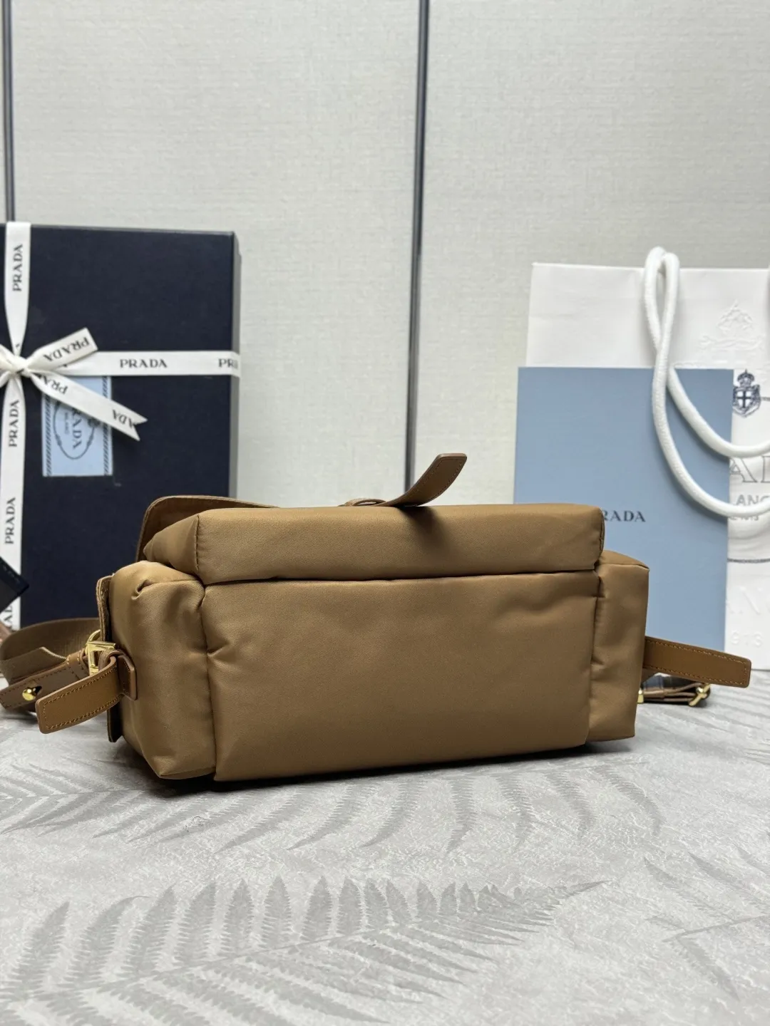 Re-Nylon Medium Messenger Bag D77016406 — view 6