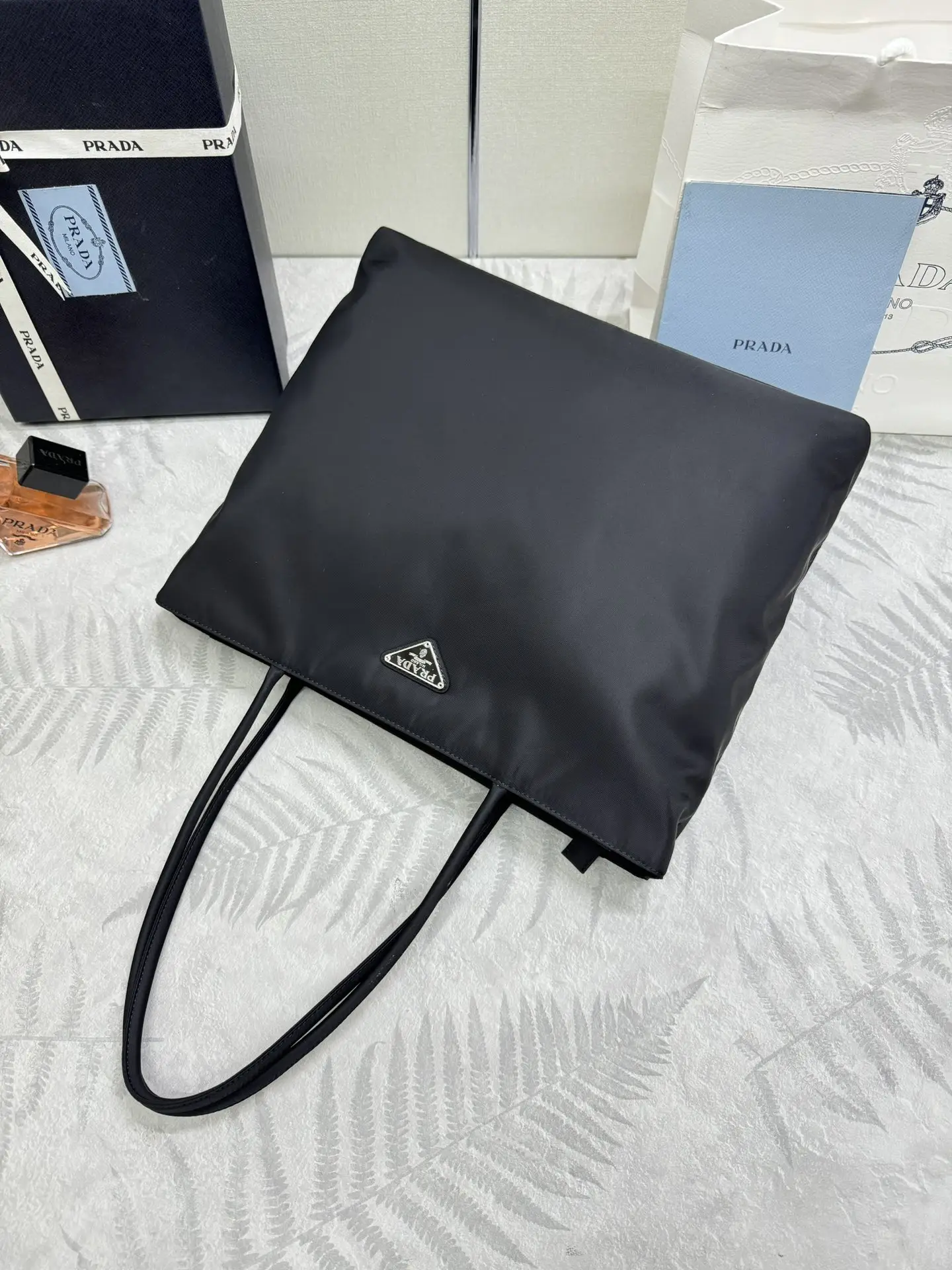 Nylon Triangle Logo Large Tote Bag D60016413 — view 3