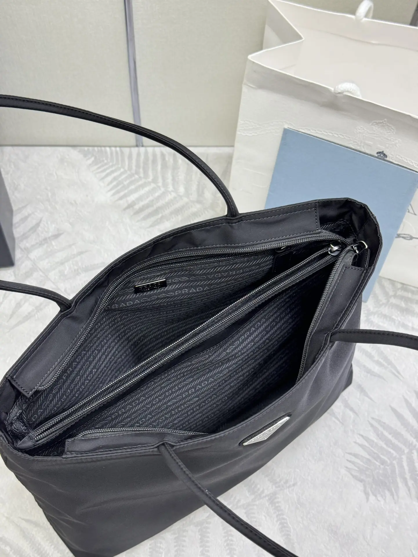 Nylon Triangle Logo Large Tote Bag D60016413 — view 8