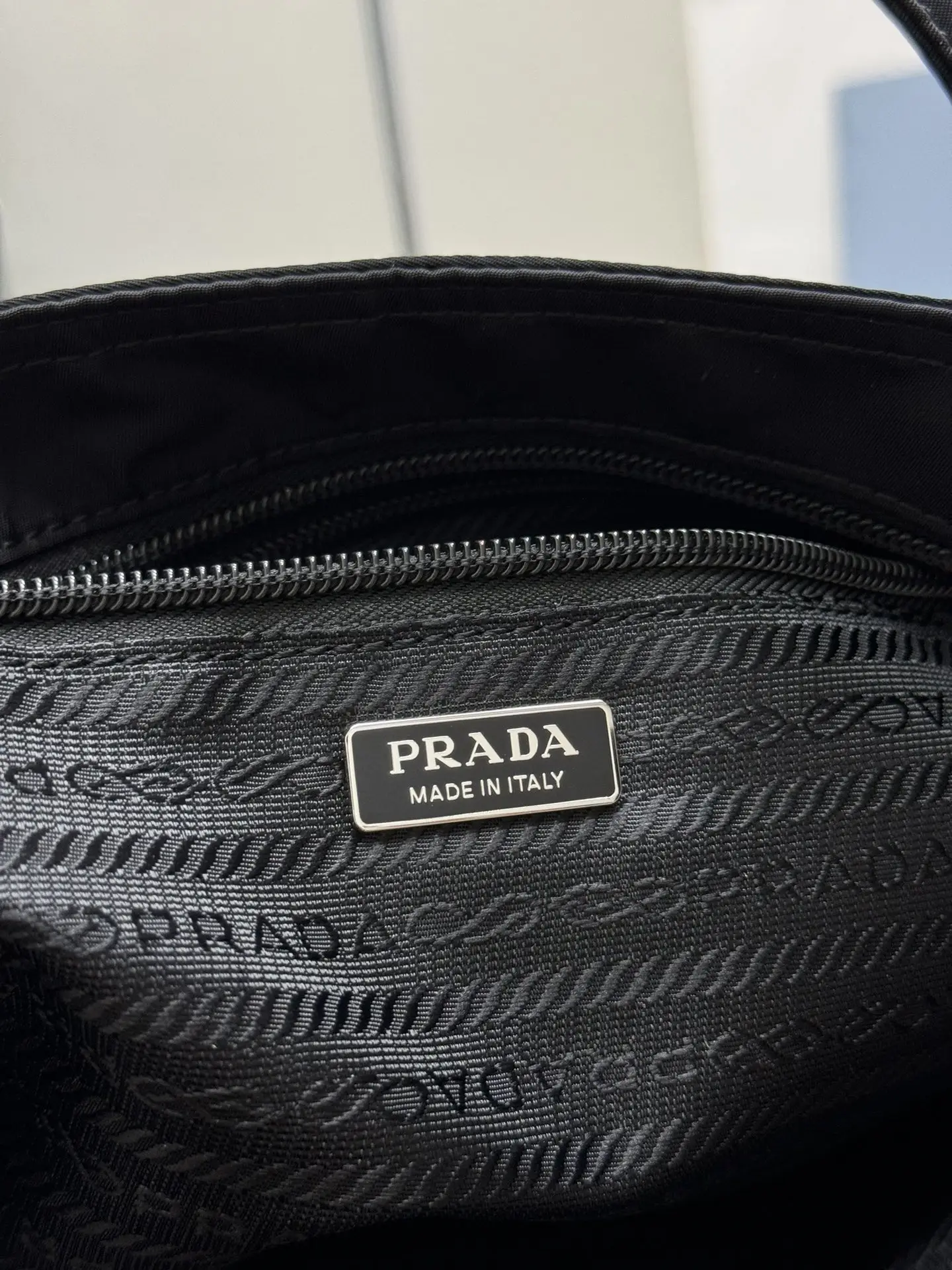 Nylon Triangle Logo Large Tote Bag D60016413 — view 9