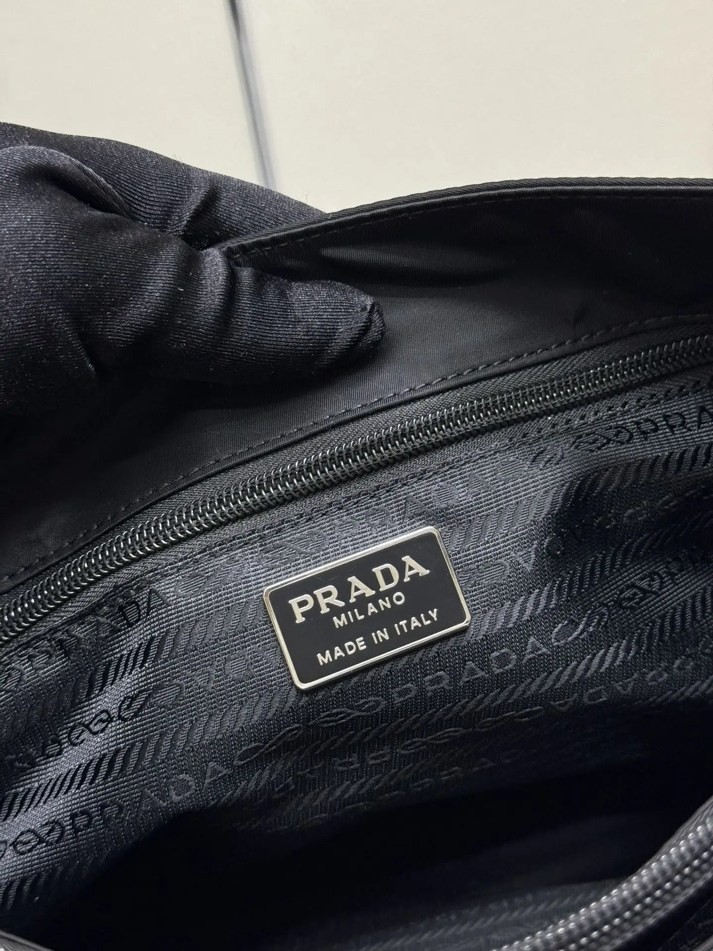 Nylon Medium Tote Bag D53016415 — view 9