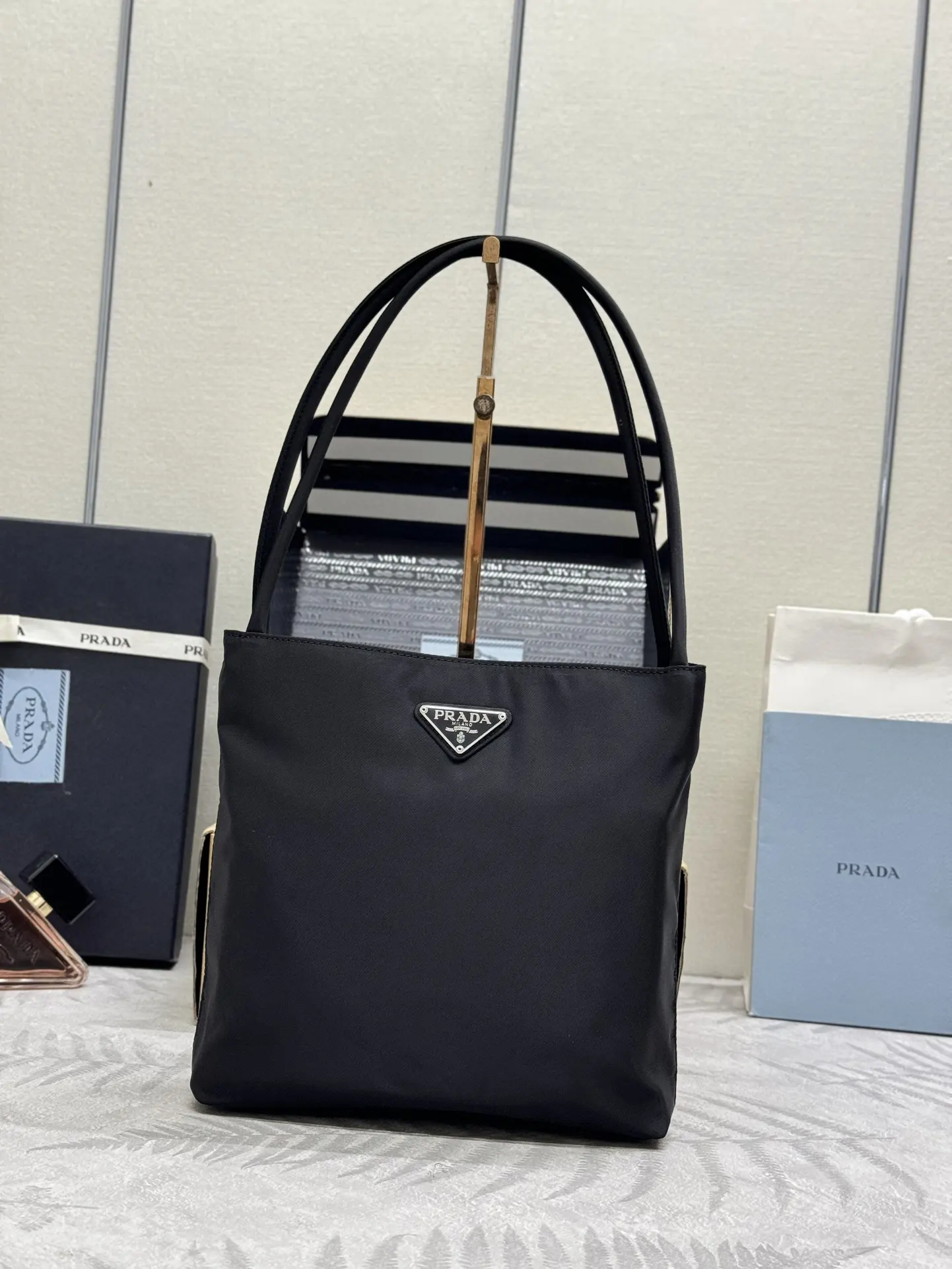 Small Nylon Tote Bag D52016416