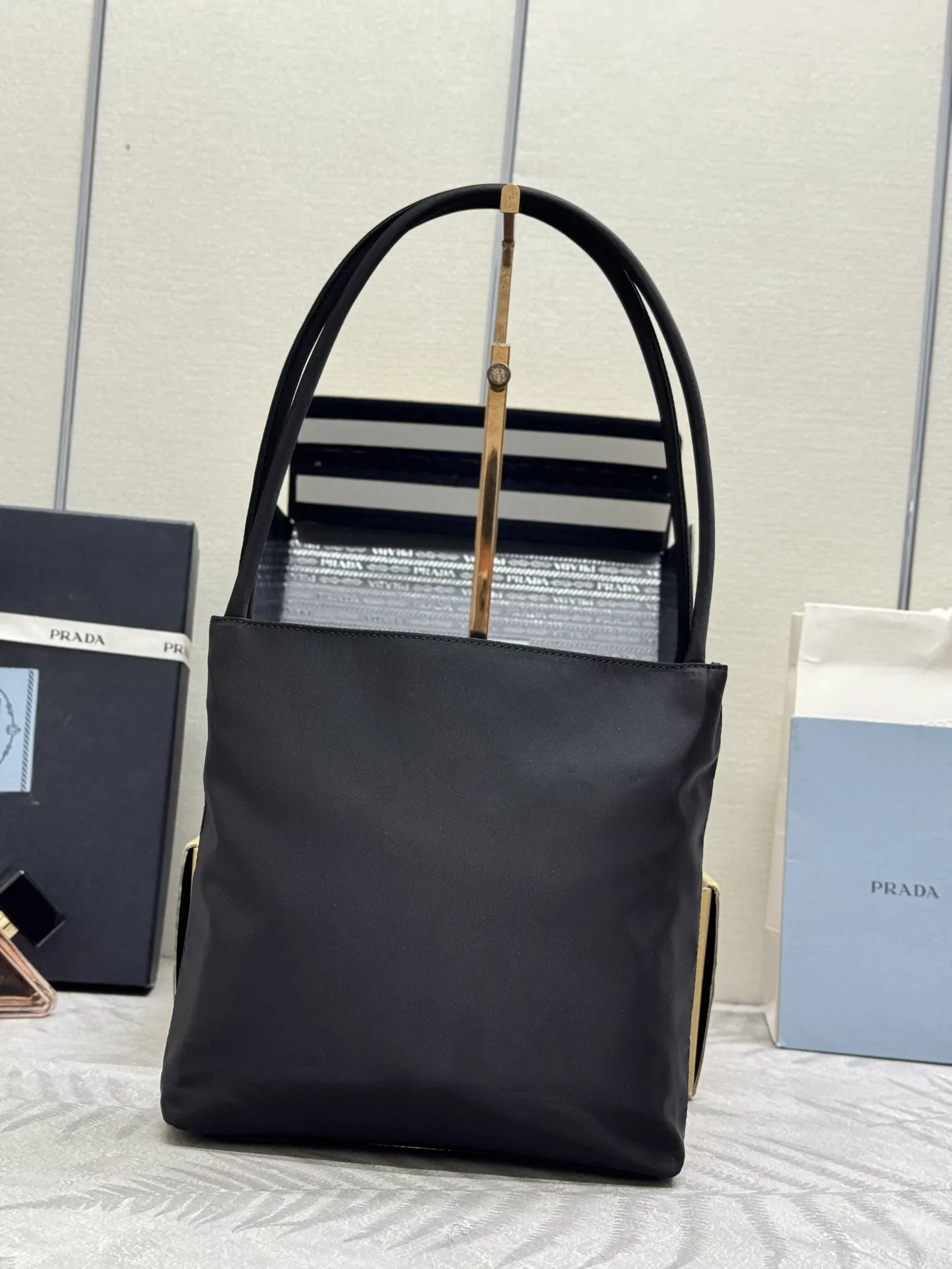 Small Nylon Tote Bag D52016416 — view 2