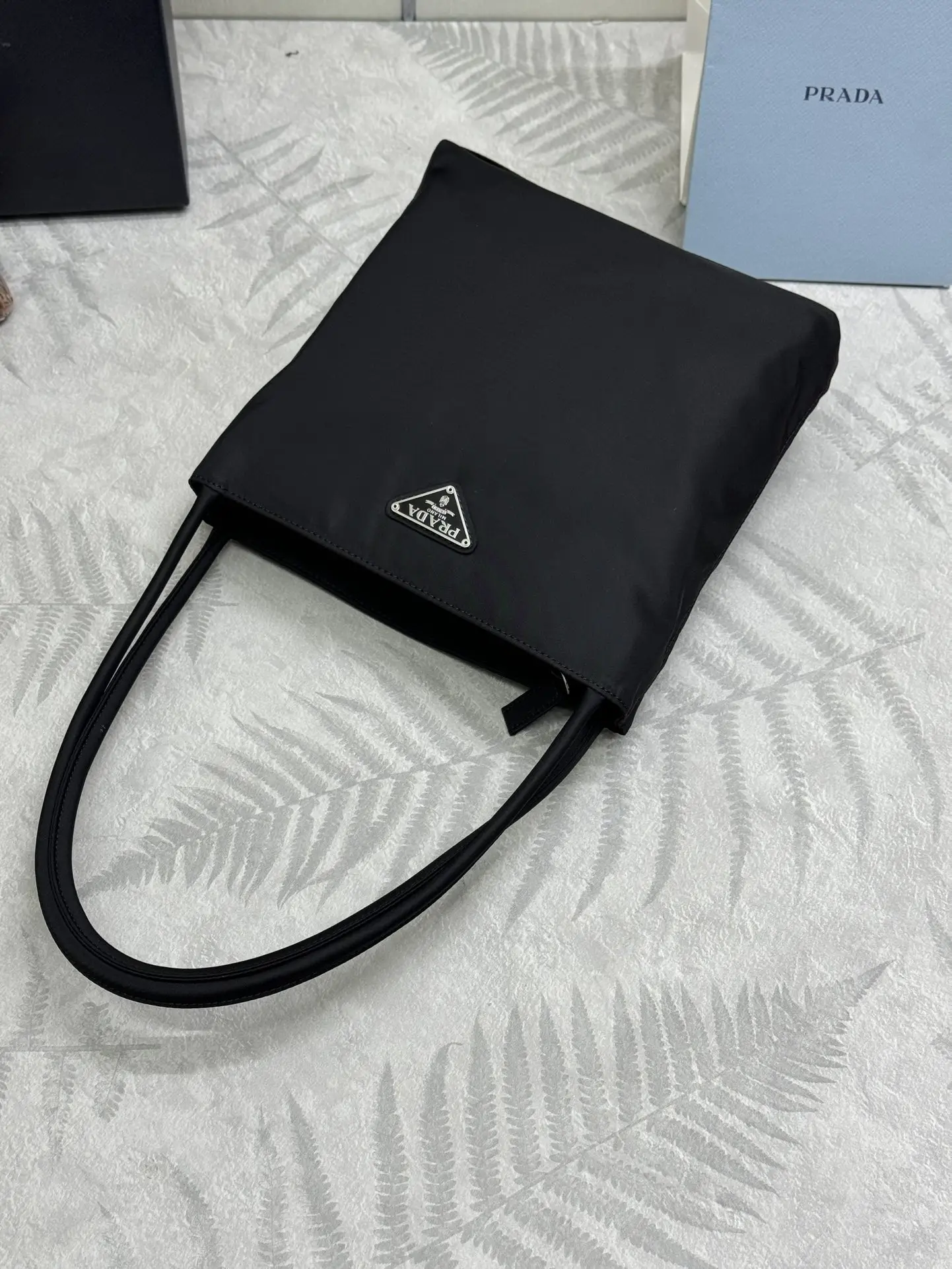 Small Nylon Tote Bag D52016416 — view 4