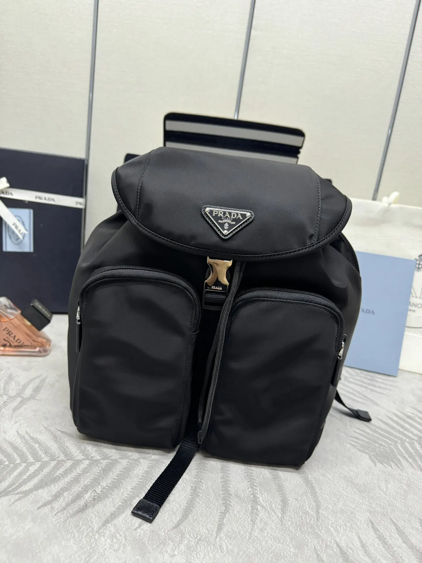 Nylon Backpack with Enamel Logo D62016420 — view 2