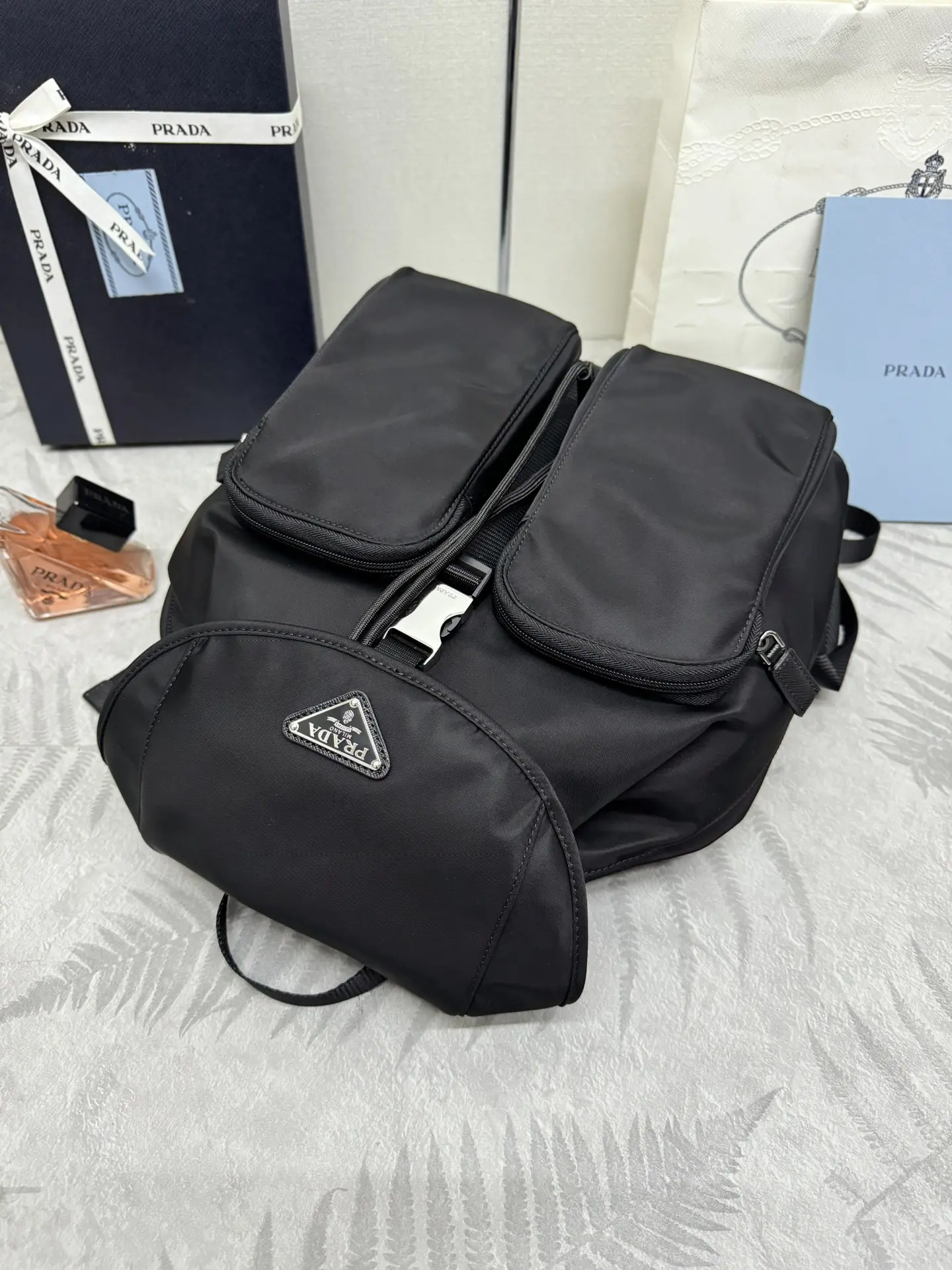 Nylon Backpack with Enamel Logo D62016420 — view 4
