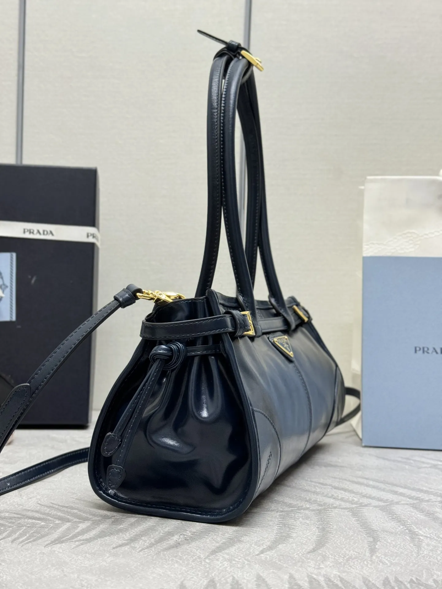 Soft Lux Oiled Leather Top-Handle Bag D104016431 — view 3