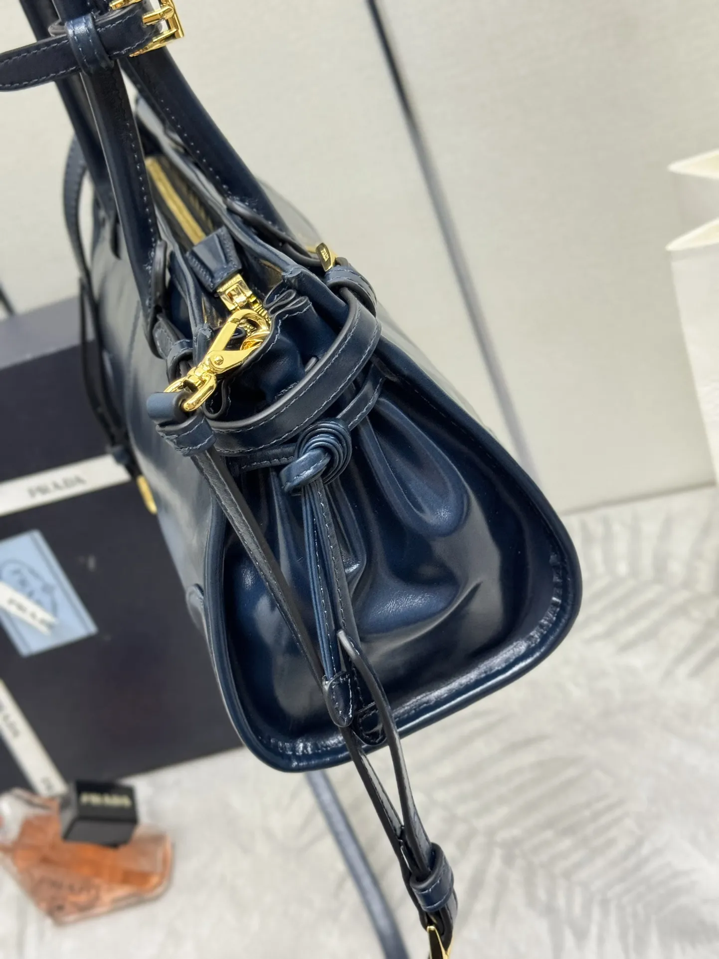 Soft Lux Oiled Leather Top-Handle Bag D104016431 — view 6