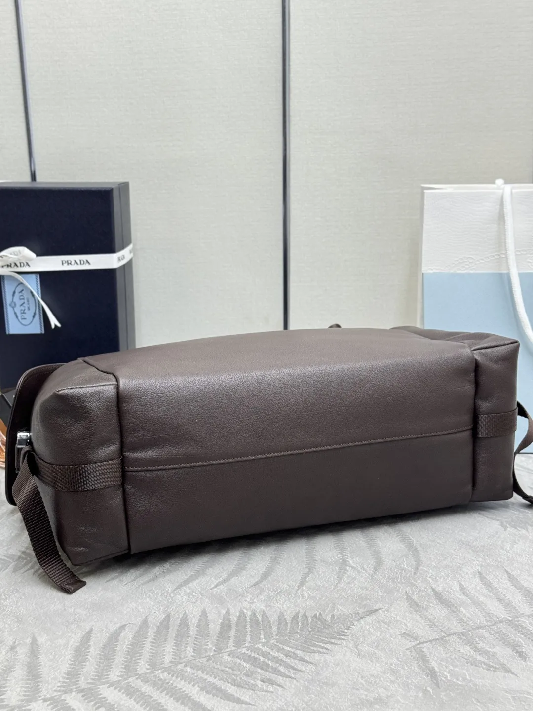 Explore Hobo Bag in Calf Leather D115016439 — view 6