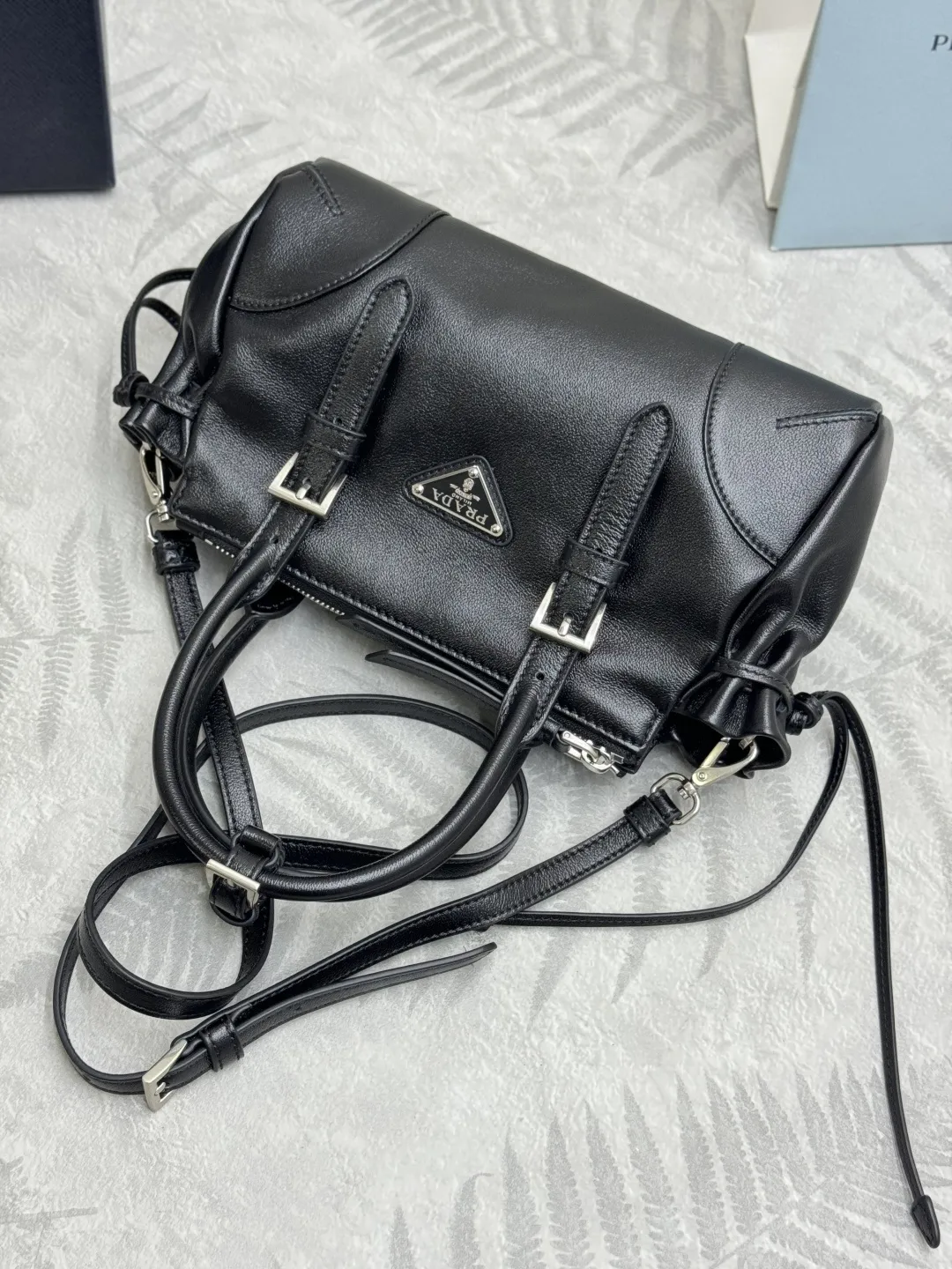 Small Vintage Leather Tote Bag 1BA499 D100016445 — view 5