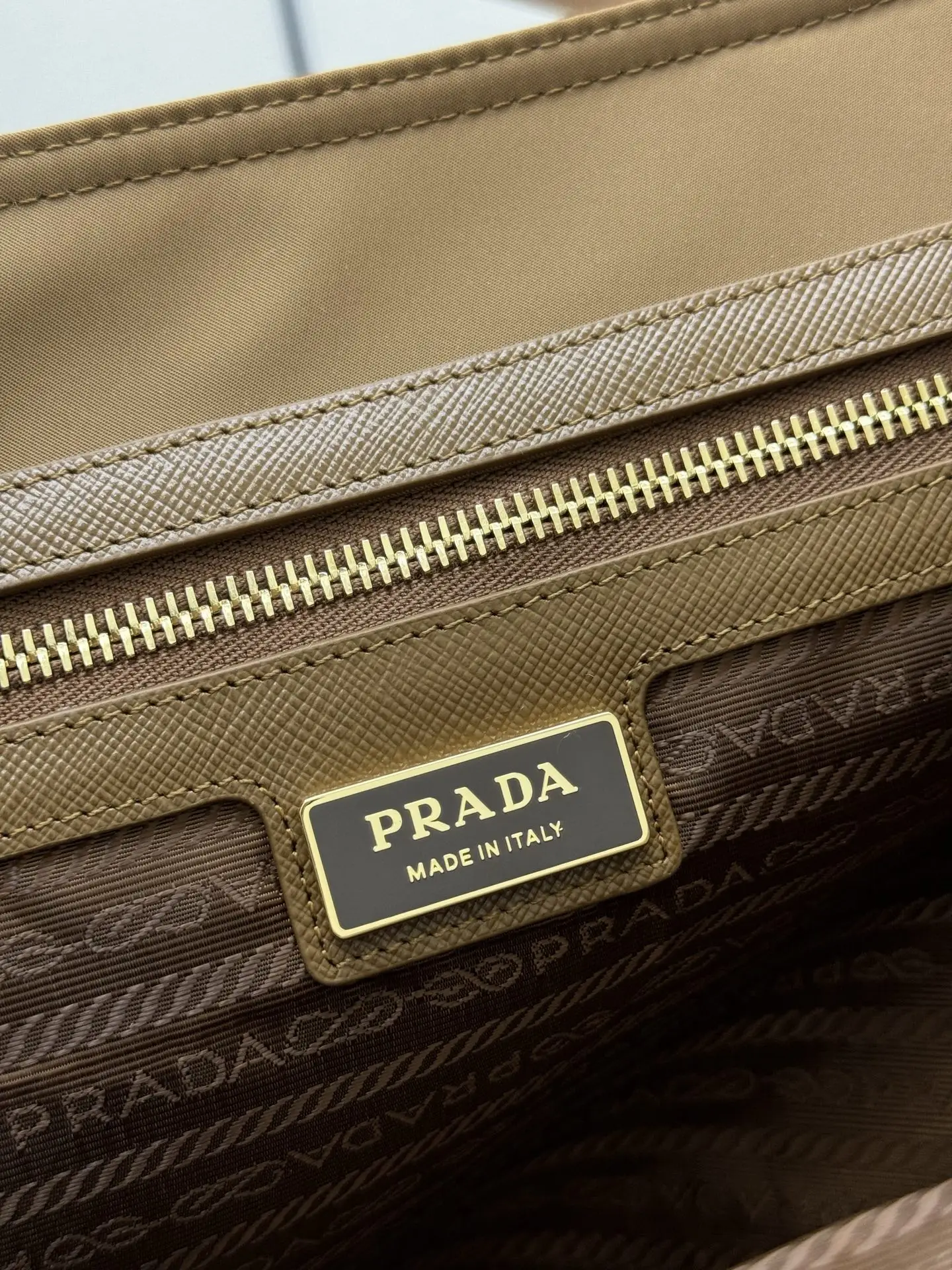 Prada Re-Edition Nylon Tote Bag D66016448 — view 9