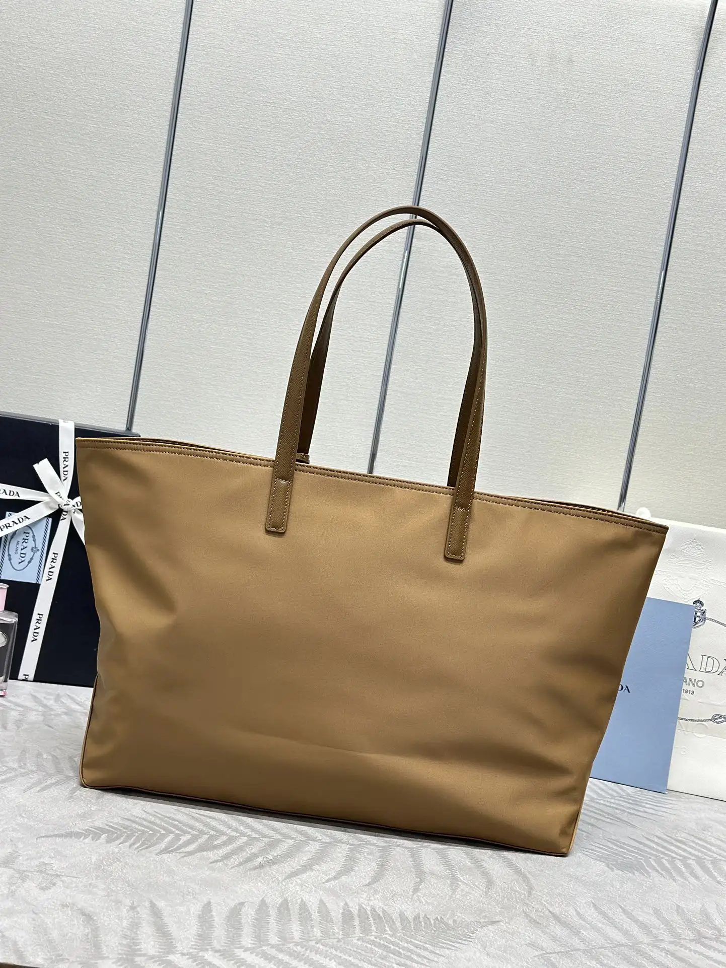 Nylon Large Tote Bag 1BG527 D68016449 — view 2