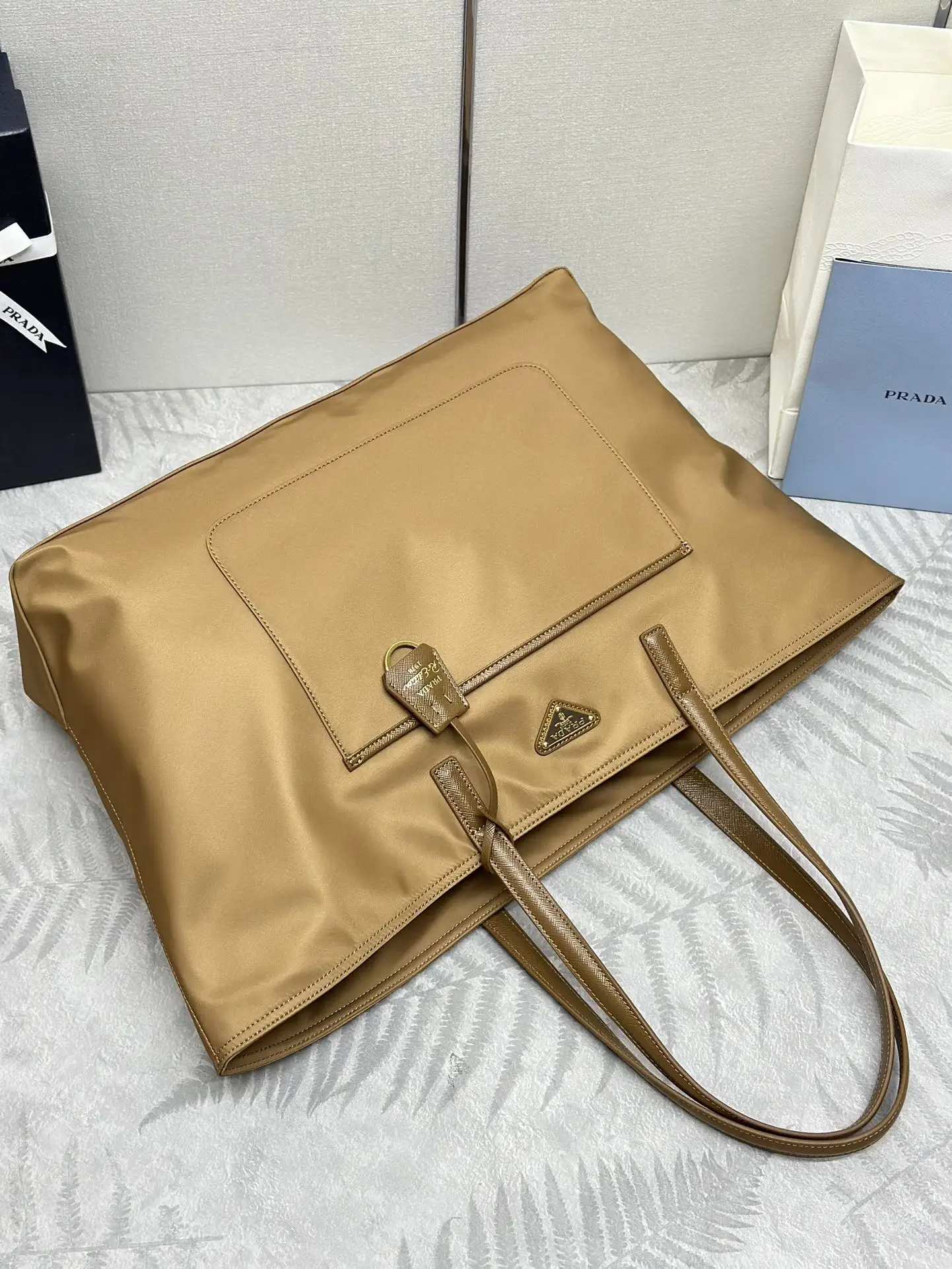 Nylon Large Tote Bag 1BG527 D68016449 — view 3