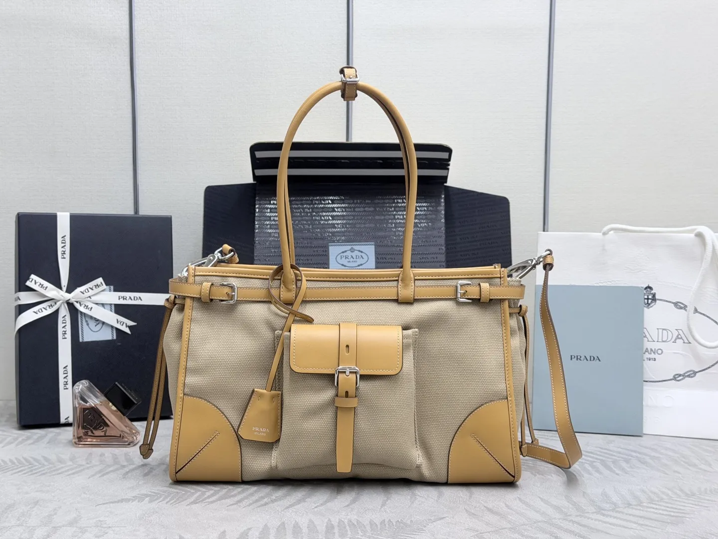 Soft Lux Linen and Leather Tote Bag D105016486