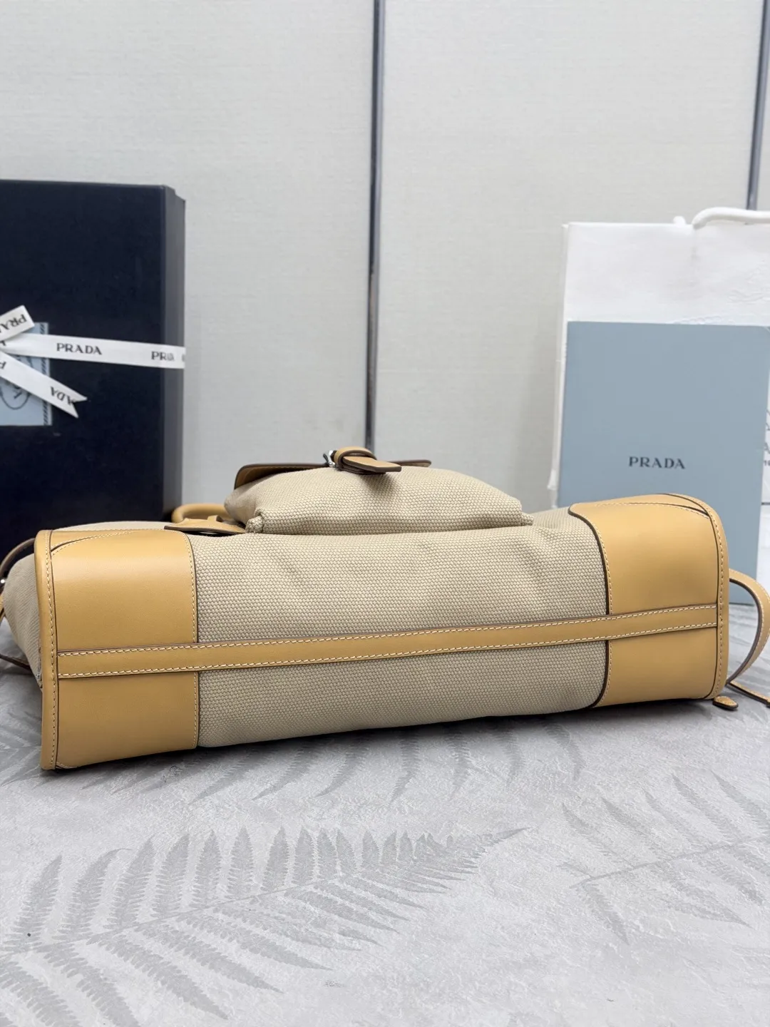 Soft Lux Linen and Leather Tote Bag D105016486 — view 6