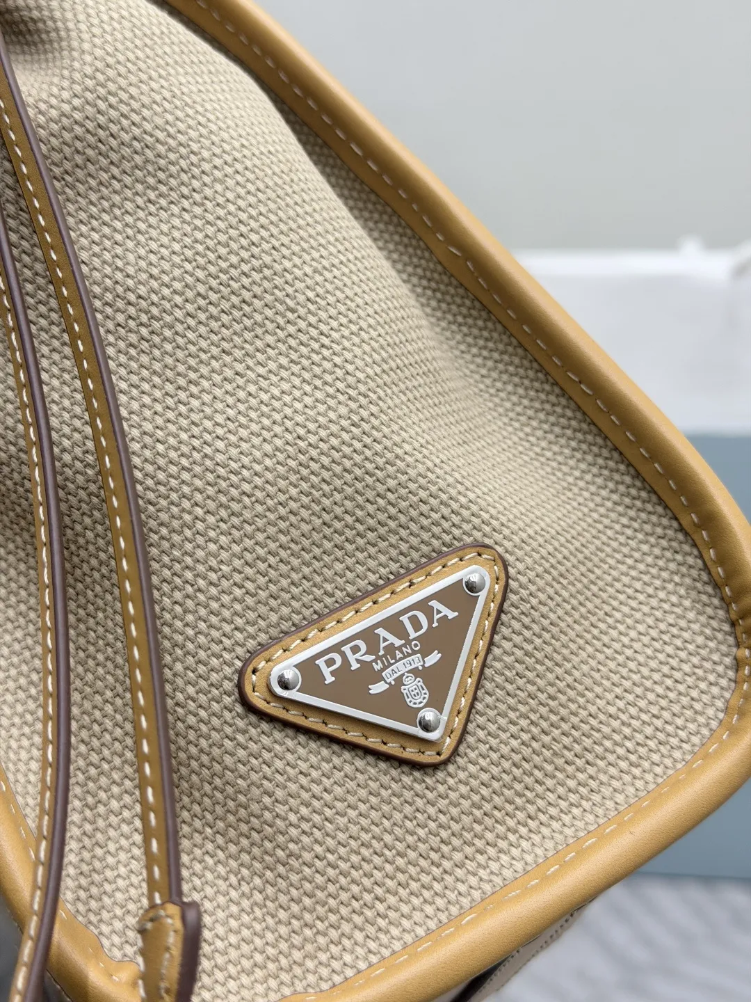 Soft Lux Linen and Leather Tote Bag D105016486 — view 7
