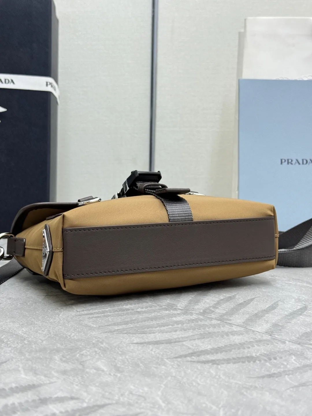 Re-Nylon Color-Block Crossbody Phone Bag D63016459 — view 5