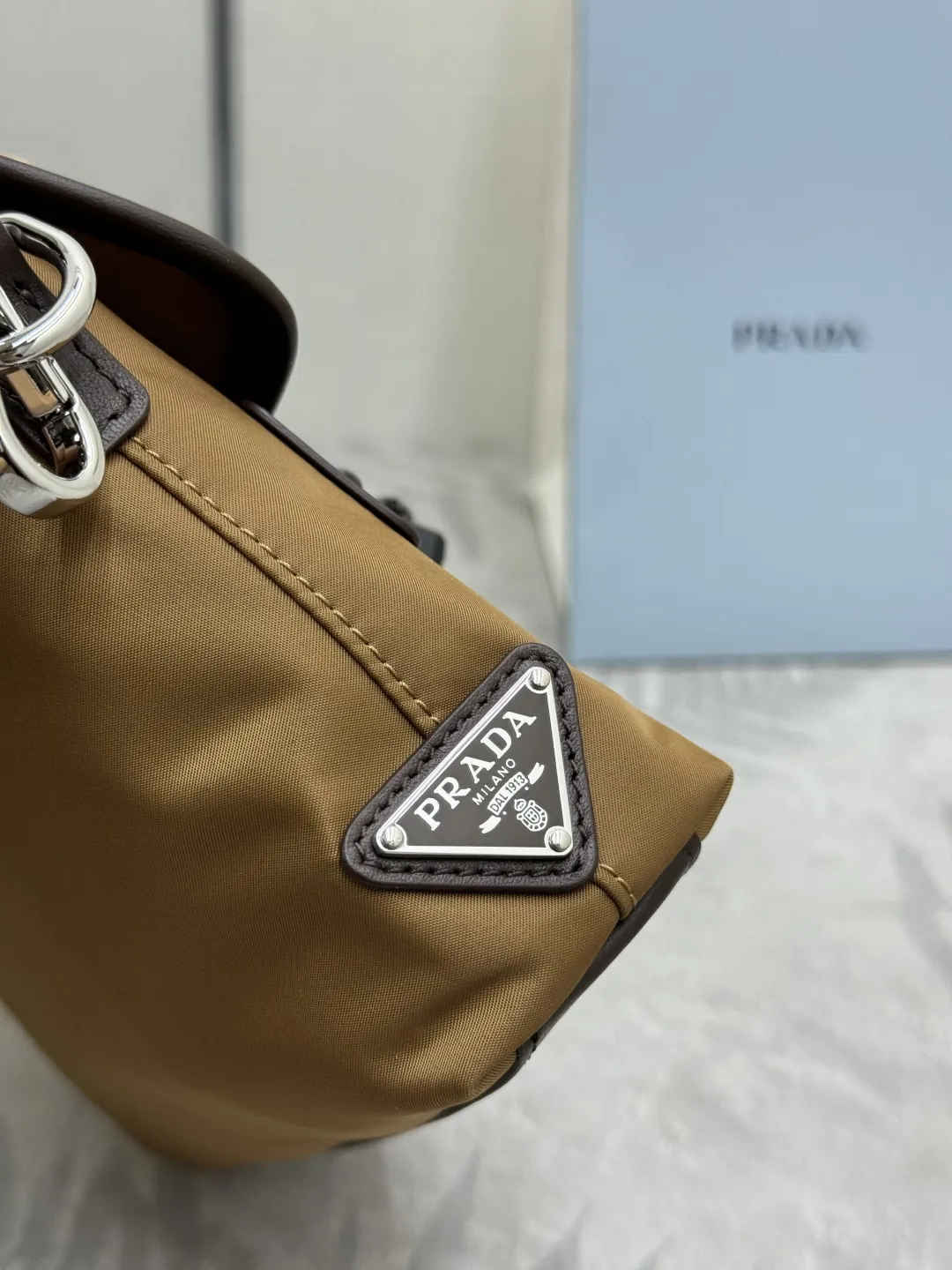 Re-Nylon Color-Block Crossbody Phone Bag D63016459 — view 7