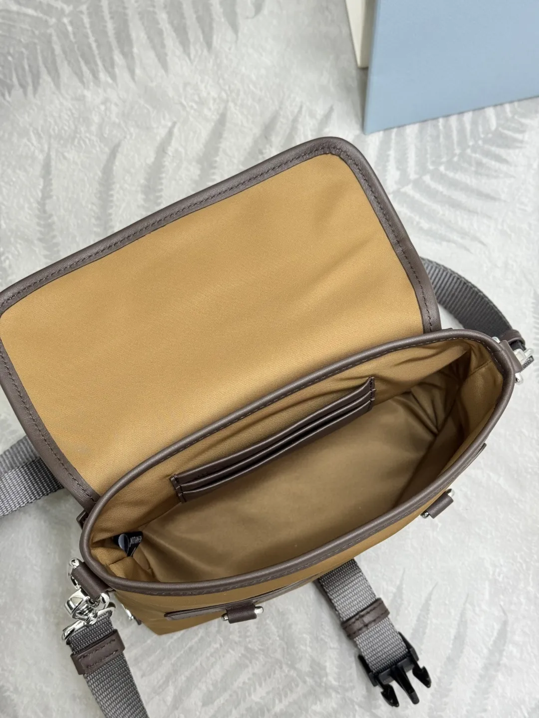 Re-Nylon Color-Block Crossbody Phone Bag D63016459 — view 8