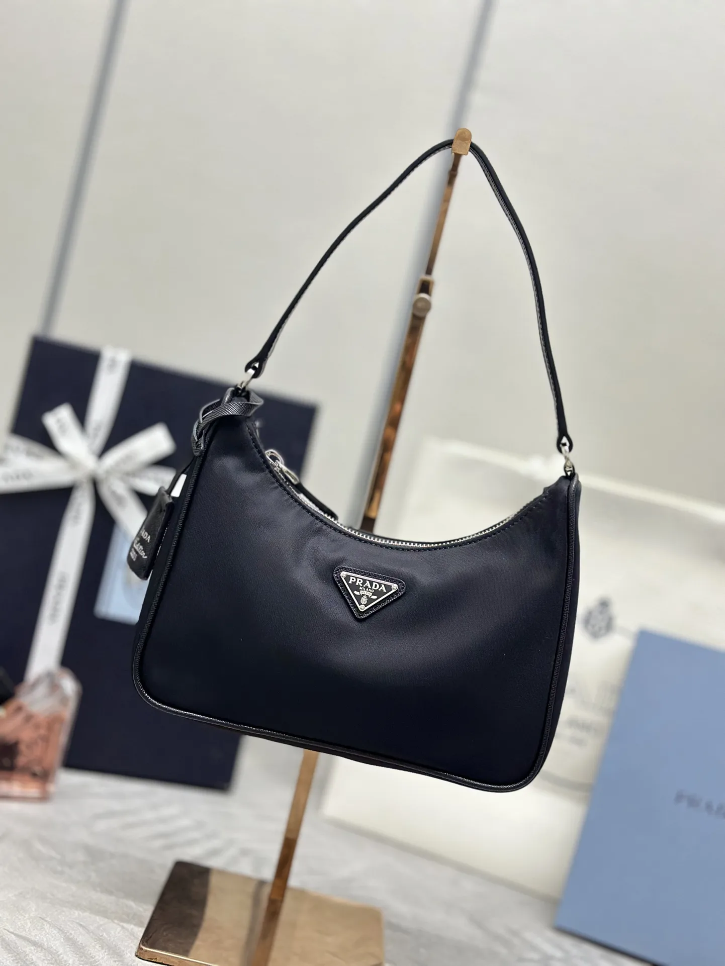 Prada Re-Edition 2005 Nylon Shoulder Bag D56016468