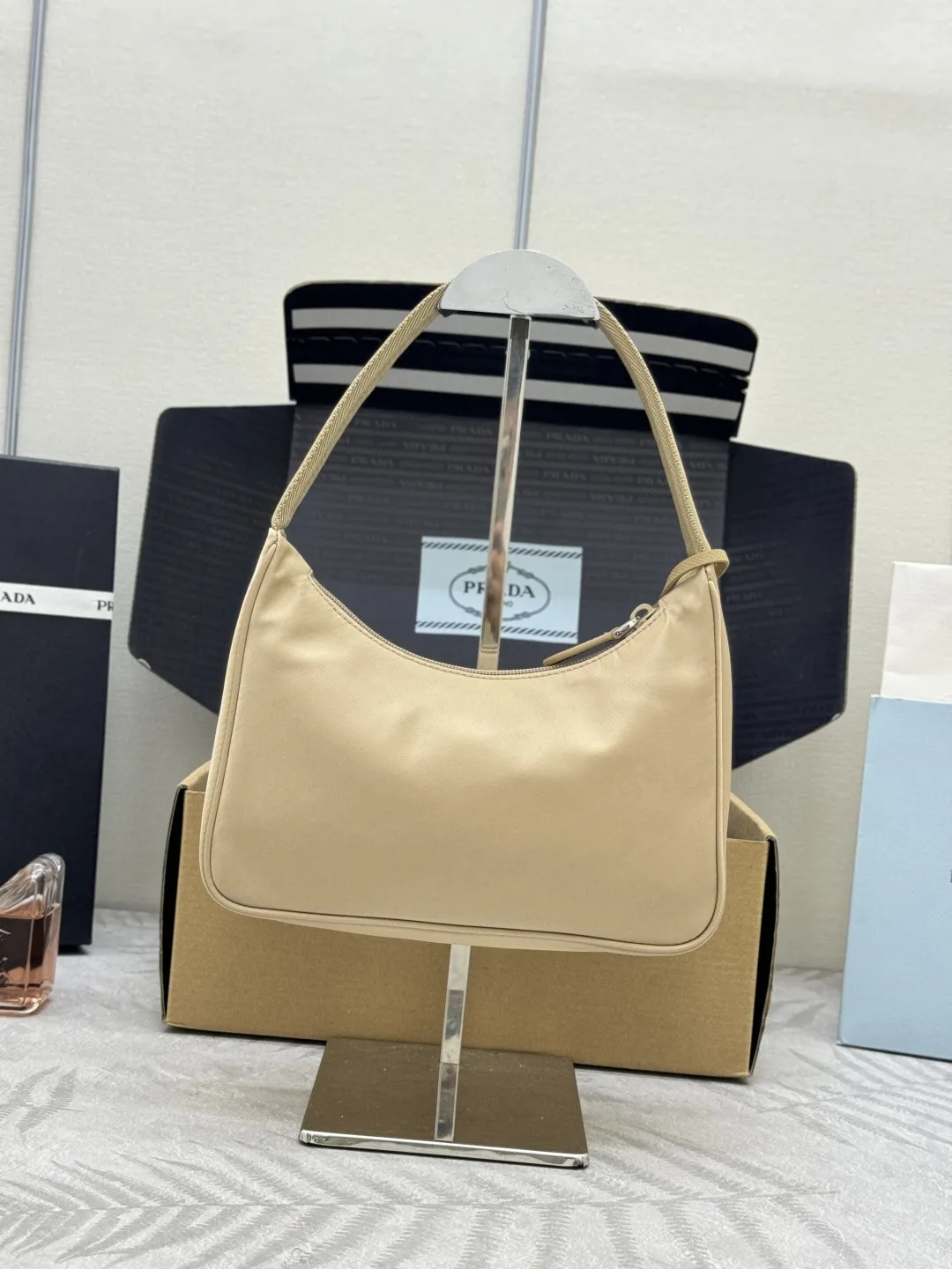 Re-Edition 2000 Nylon Shoulder Bag D53016469 — view 2