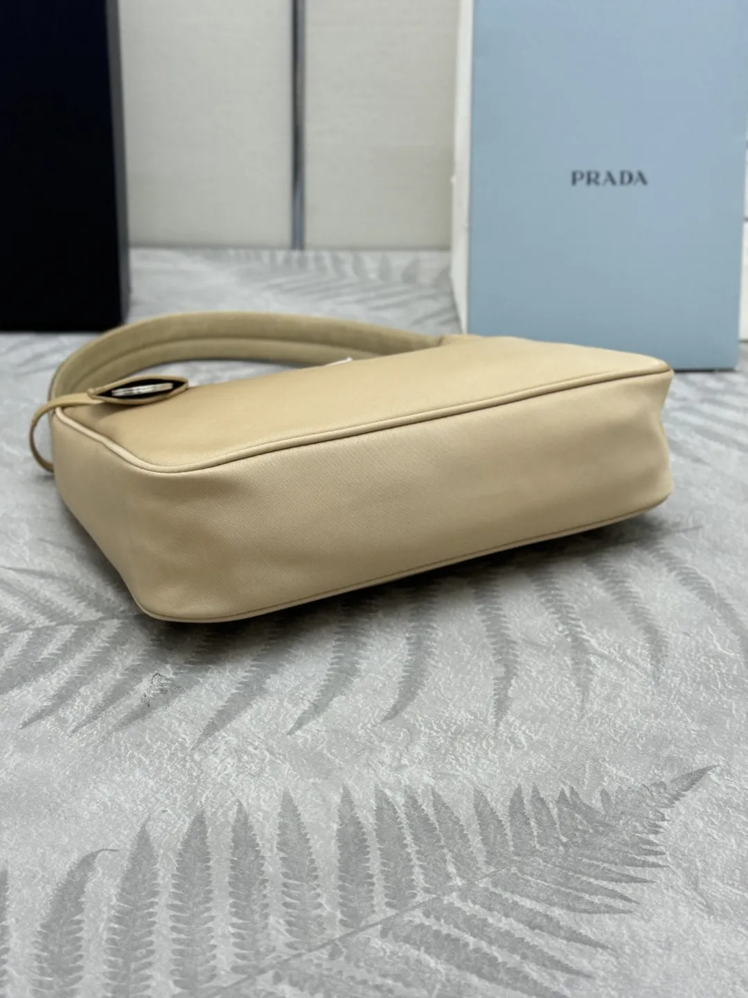 Re-Edition 2000 Nylon Shoulder Bag D53016469 — view 5