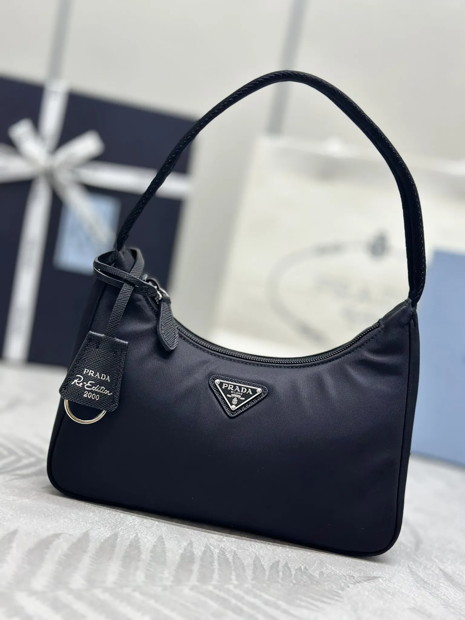 Prada Re-Edition 2000 Nylon Shoulder Bag D53016470