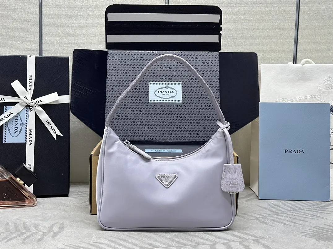 Prada Re-Edition 2000 Nylon Shoulder Bag D53016471
